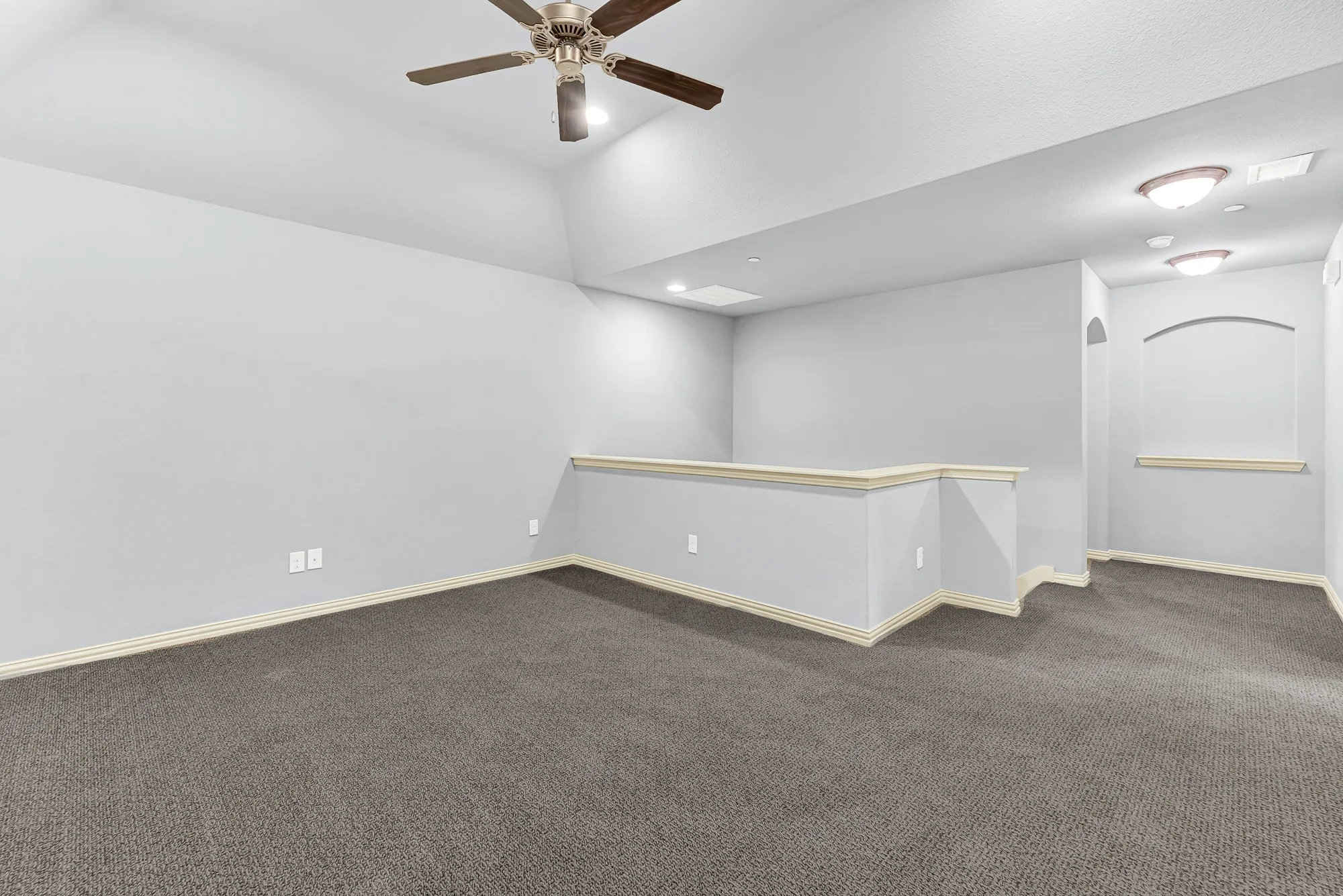 Townhouse For Sale in Denton County , 4666 Dozier Road B, Carrollton, Texas 75010, 3 Bedroom, 3 Bathroom, 2 Garage spaces, 2,124 Sqft, built in 2014, mls#21315746, Real Estate Agent in Carrollton, Homes For Sale in Denton county, Homes For Sale in Carrollton, Realtor in Carrollton Texas, Real Estate Brokerage Independent Realty Texas, Luminita Cordes Realtor