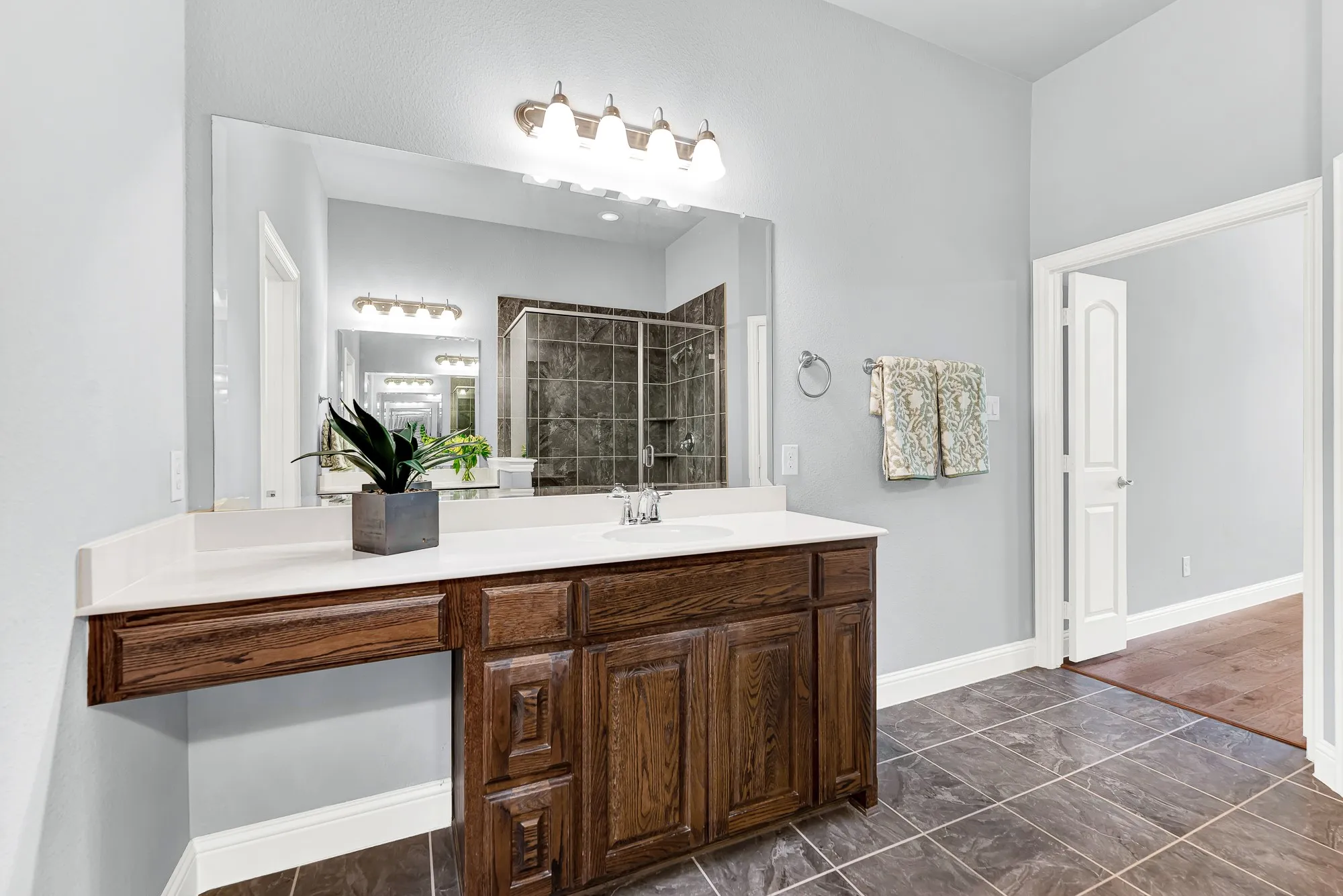 Townhouse For Sale in Denton County , 4666 Dozier Road B, Carrollton, Texas 75010, 3 Bedroom, 3 Bathroom, 2 Garage spaces, 2,124 Sqft, built in 2014, mls#21315746, Real Estate Agent in Carrollton, Homes For Sale in Denton county, Homes For Sale in Carrollton, Realtor in Carrollton Texas, Real Estate Brokerage Independent Realty Texas, Luminita Cordes Realtor