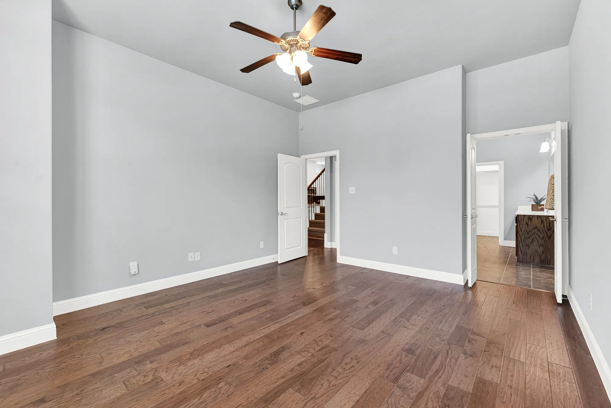 Townhouse For Sale in Denton County , 4666 Dozier Road B, Carrollton, Texas 75010, 3 Bedroom, 3 Bathroom, 2 Garage spaces, 2,124 Sqft, built in 2014, mls#21315746, Real Estate Agent in Carrollton, Homes For Sale in Denton county, Homes For Sale in Carrollton, Realtor in Carrollton Texas, Real Estate Brokerage Independent Realty Texas, Luminita Cordes Realtor