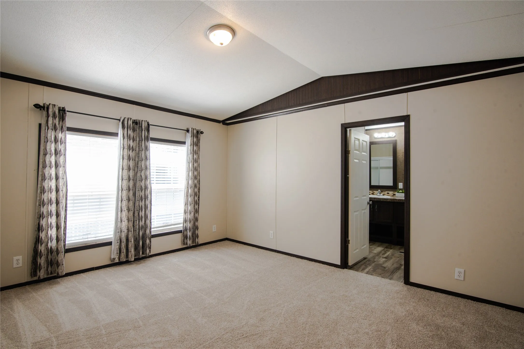 Mobile Home For Sale in Dallas County , 3214 La Sombra 57, Grand Prairie, Texas 75050, 4 Bedroom, 2 Bathroom, Garage spaces, 1,466 Sqft, built in 2018, mls#21317291, Real Estate Agent in Grand Prairie, Homes For Sale in Dallas county, Homes For Sale in Grand Prairie, Realtor in Grand Prairie Texas, Real Estate Brokerage Independent Realty Texas, Luminita Cordes Realtor