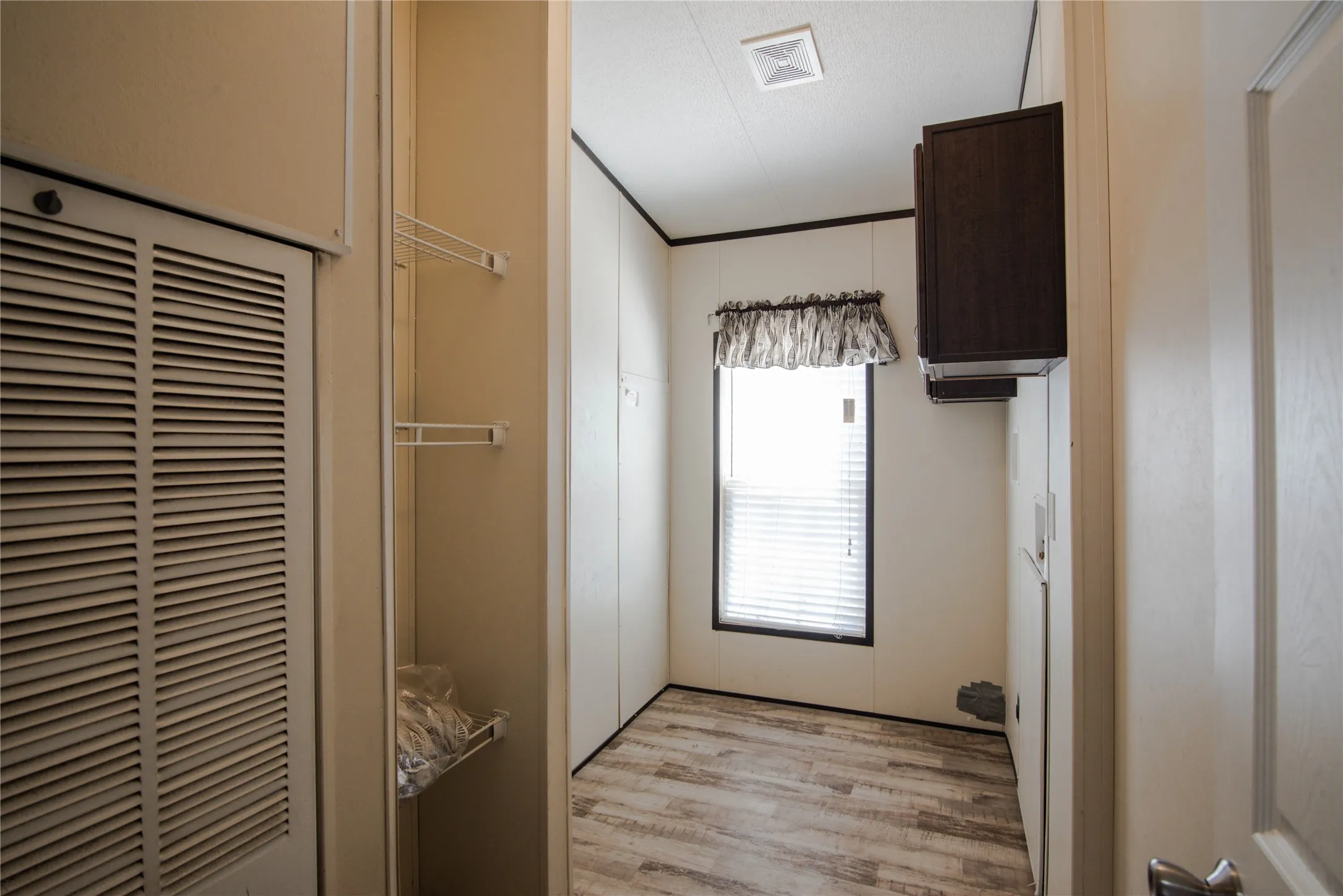 Mobile Home For Sale in Dallas County , 3214 La Sombra 57, Grand Prairie, Texas 75050, 4 Bedroom, 2 Bathroom, Garage spaces, 1,466 Sqft, built in 2018, mls#21317291, Real Estate Agent in Grand Prairie, Homes For Sale in Dallas county, Homes For Sale in Grand Prairie, Realtor in Grand Prairie Texas, Real Estate Brokerage Independent Realty Texas, Luminita Cordes Realtor