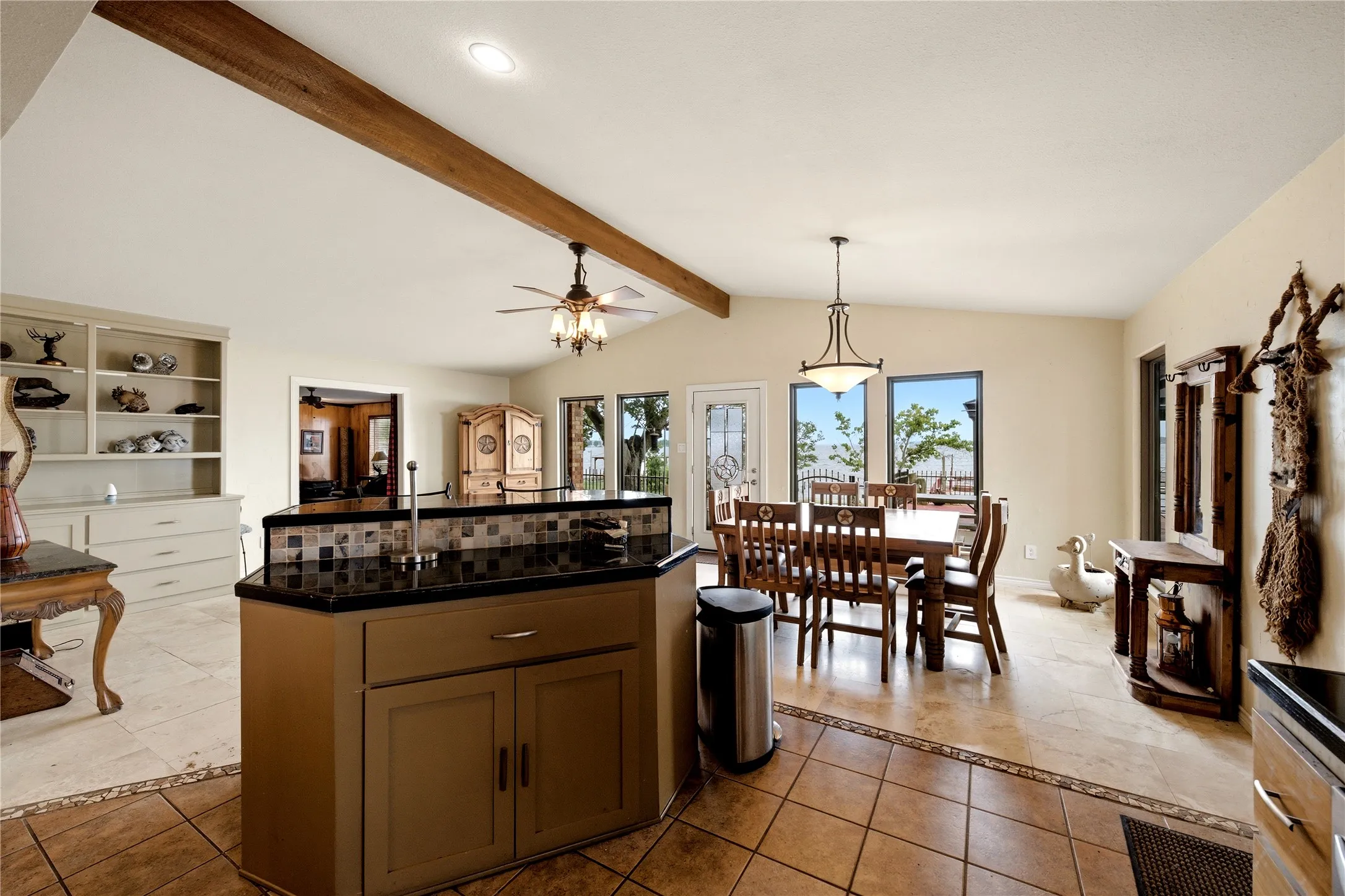 Single Family Residence For Sale in Henderson County , 21282 Southwind Drive, Chandler, Texas 75758, 3 Bedroom, 2 Bathroom, 2 Garage spaces, 1,740 Sqft, built in 1983, mls#21317487, Real Estate Agent in Chandler, Homes For Sale in Henderson county, Homes For Sale in Chandler, Realtor in Chandler Texas, Real Estate Brokerage Independent Realty Texas, Luminita Cordes Realtor