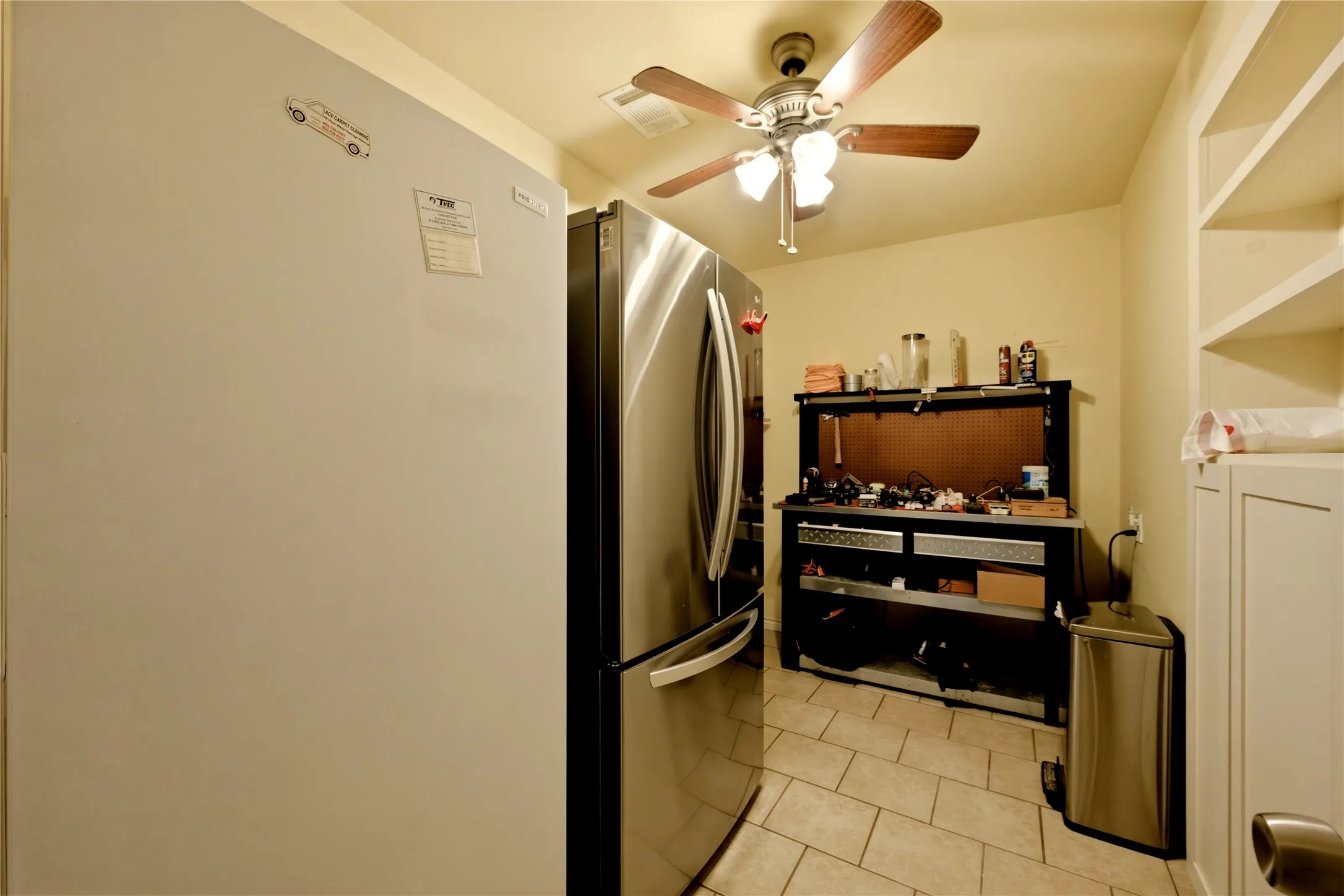 Single Family Residence For Sale in Henderson County , 21282 Southwind Drive, Chandler, Texas 75758, 3 Bedroom, 2 Bathroom, 2 Garage spaces, 1,740 Sqft, built in 1983, mls#21317487, Real Estate Agent in Chandler, Homes For Sale in Henderson county, Homes For Sale in Chandler, Realtor in Chandler Texas, Real Estate Brokerage Independent Realty Texas, Luminita Cordes Realtor