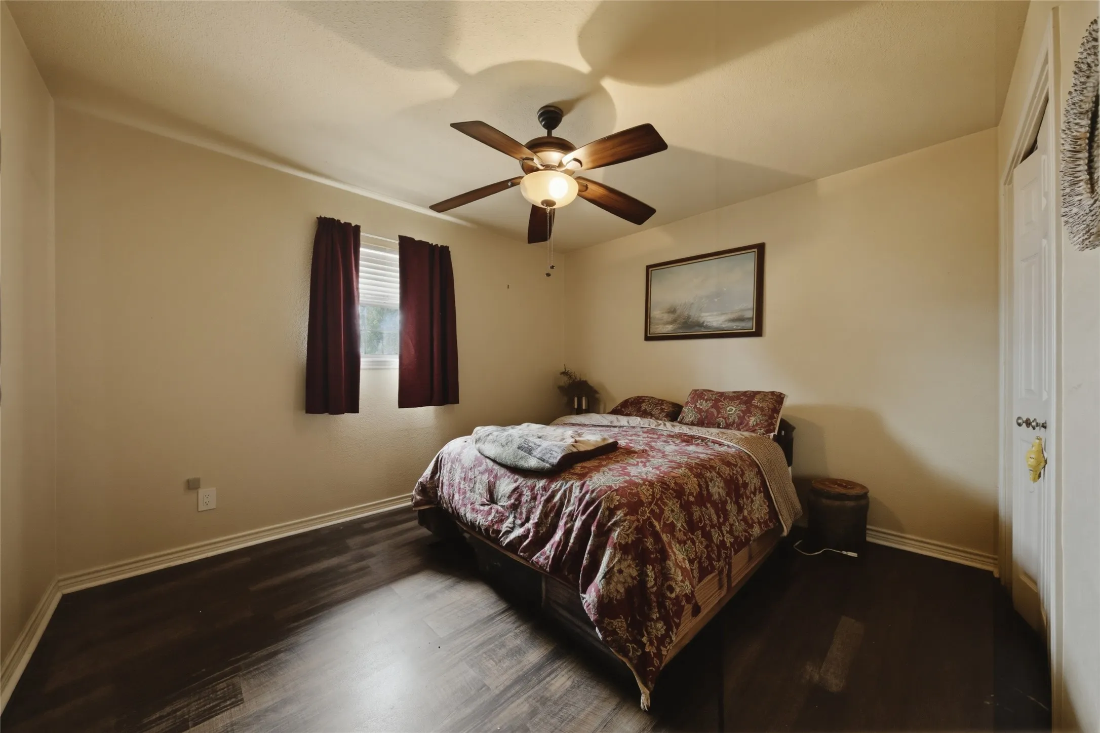 Single Family Residence For Sale in Henderson County , 21282 Southwind Drive, Chandler, Texas 75758, 3 Bedroom, 2 Bathroom, 2 Garage spaces, 1,740 Sqft, built in 1983, mls#21317487, Real Estate Agent in Chandler, Homes For Sale in Henderson county, Homes For Sale in Chandler, Realtor in Chandler Texas, Real Estate Brokerage Independent Realty Texas, Luminita Cordes Realtor