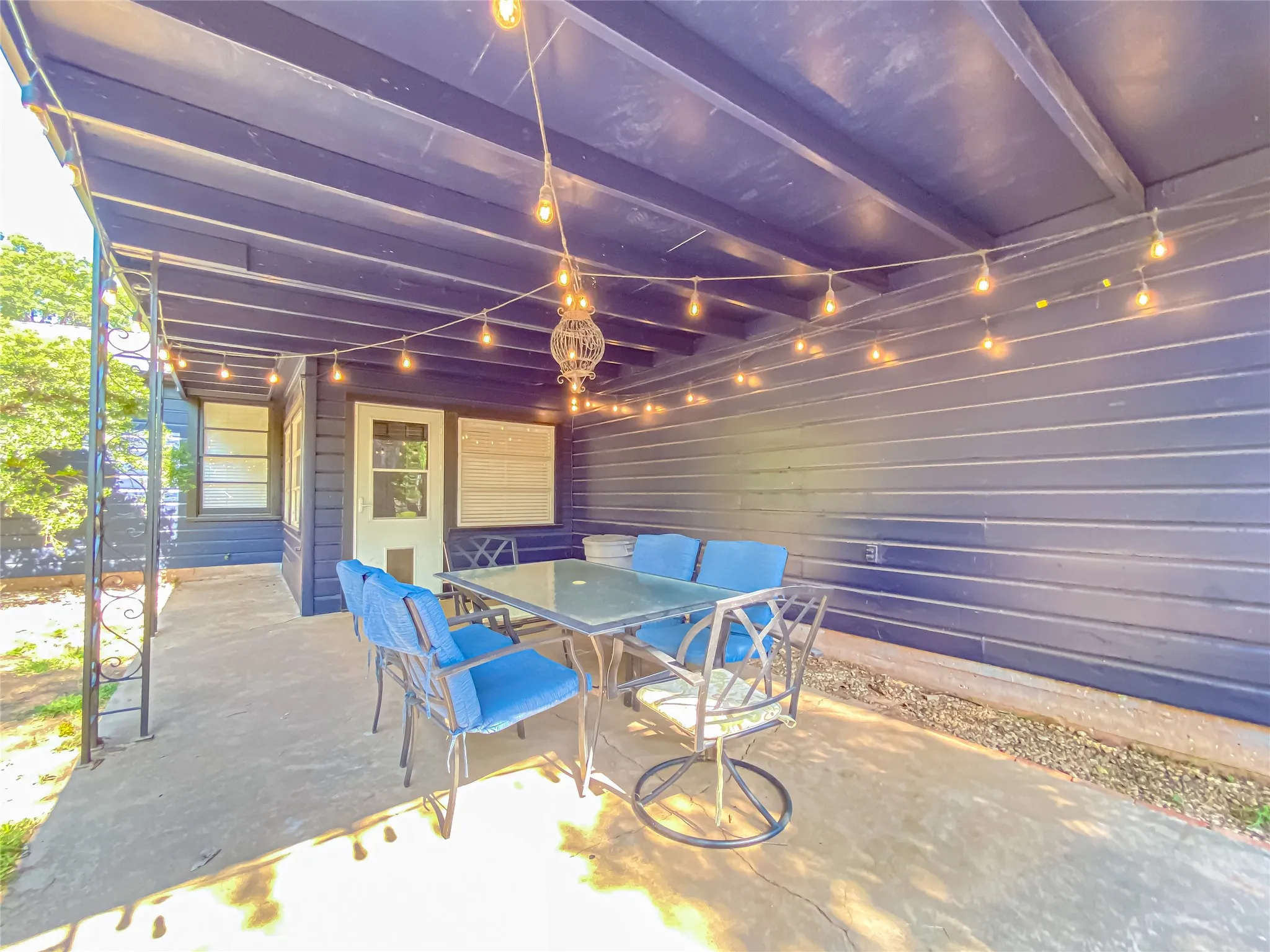 Single Family Residence For Sale in Taylor County , 1201 Albany Street, Abilene, Texas 79605, 3 Bedroom, 2 Bathroom, 2 Garage spaces, 1,910 Sqft, built in 1950, mls#21317323, Real Estate Agent in Abilene, Homes For Sale in Taylor county, Homes For Sale in Abilene, Realtor in Abilene Texas, Real Estate Brokerage Independent Realty Texas, Luminita Cordes Realtor