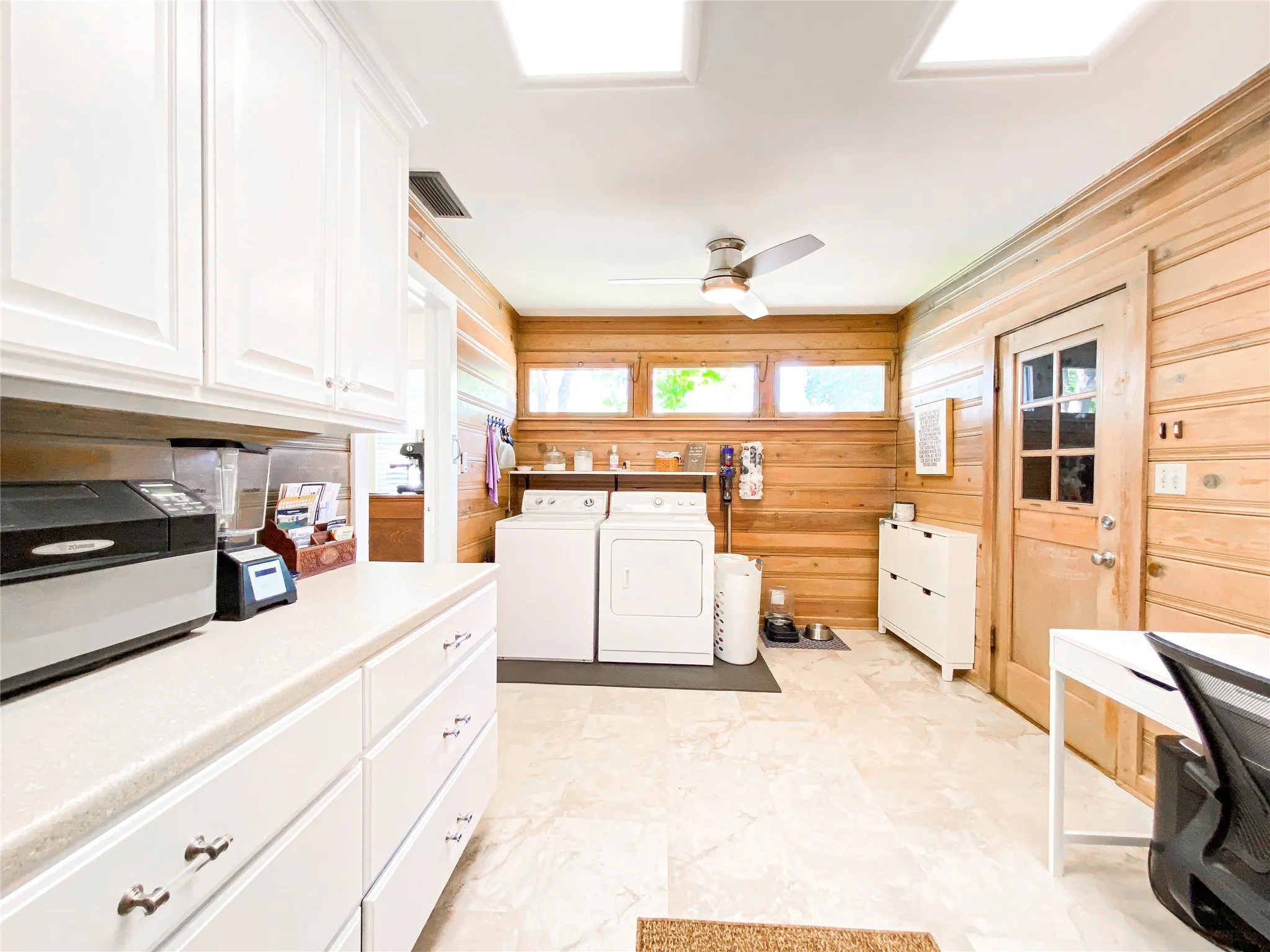 Single Family Residence For Sale in Taylor County , 1201 Albany Street, Abilene, Texas 79605, 3 Bedroom, 2 Bathroom, 2 Garage spaces, 1,910 Sqft, built in 1950, mls#21317323, Real Estate Agent in Abilene, Homes For Sale in Taylor county, Homes For Sale in Abilene, Realtor in Abilene Texas, Real Estate Brokerage Independent Realty Texas, Luminita Cordes Realtor