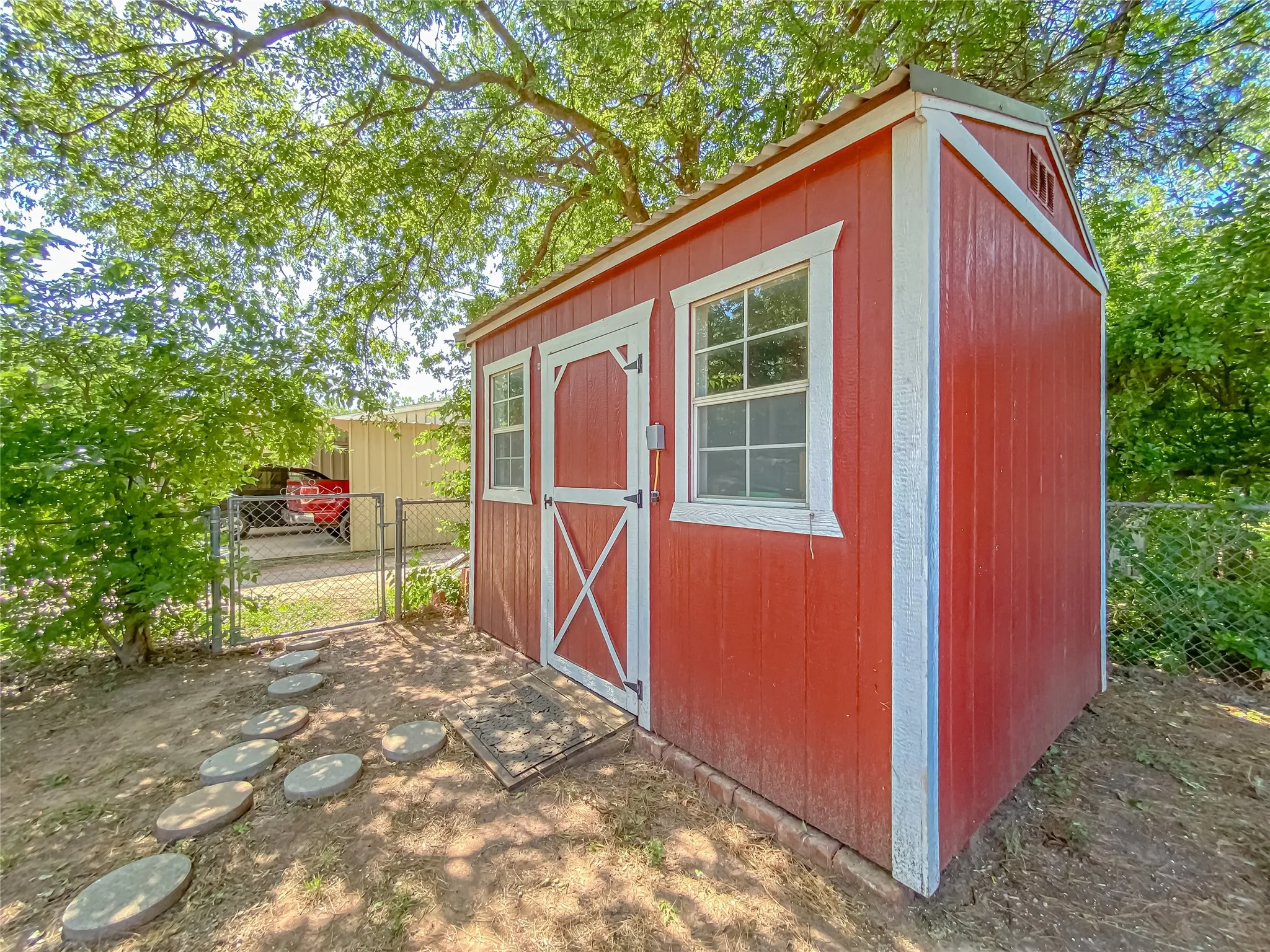 Single Family Residence For Sale in Taylor County , 1201 Albany Street, Abilene, Texas 79605, 3 Bedroom, 2 Bathroom, 2 Garage spaces, 1,910 Sqft, built in 1950, mls#21317323, Real Estate Agent in Abilene, Homes For Sale in Taylor county, Homes For Sale in Abilene, Realtor in Abilene Texas, Real Estate Brokerage Independent Realty Texas, Luminita Cordes Realtor