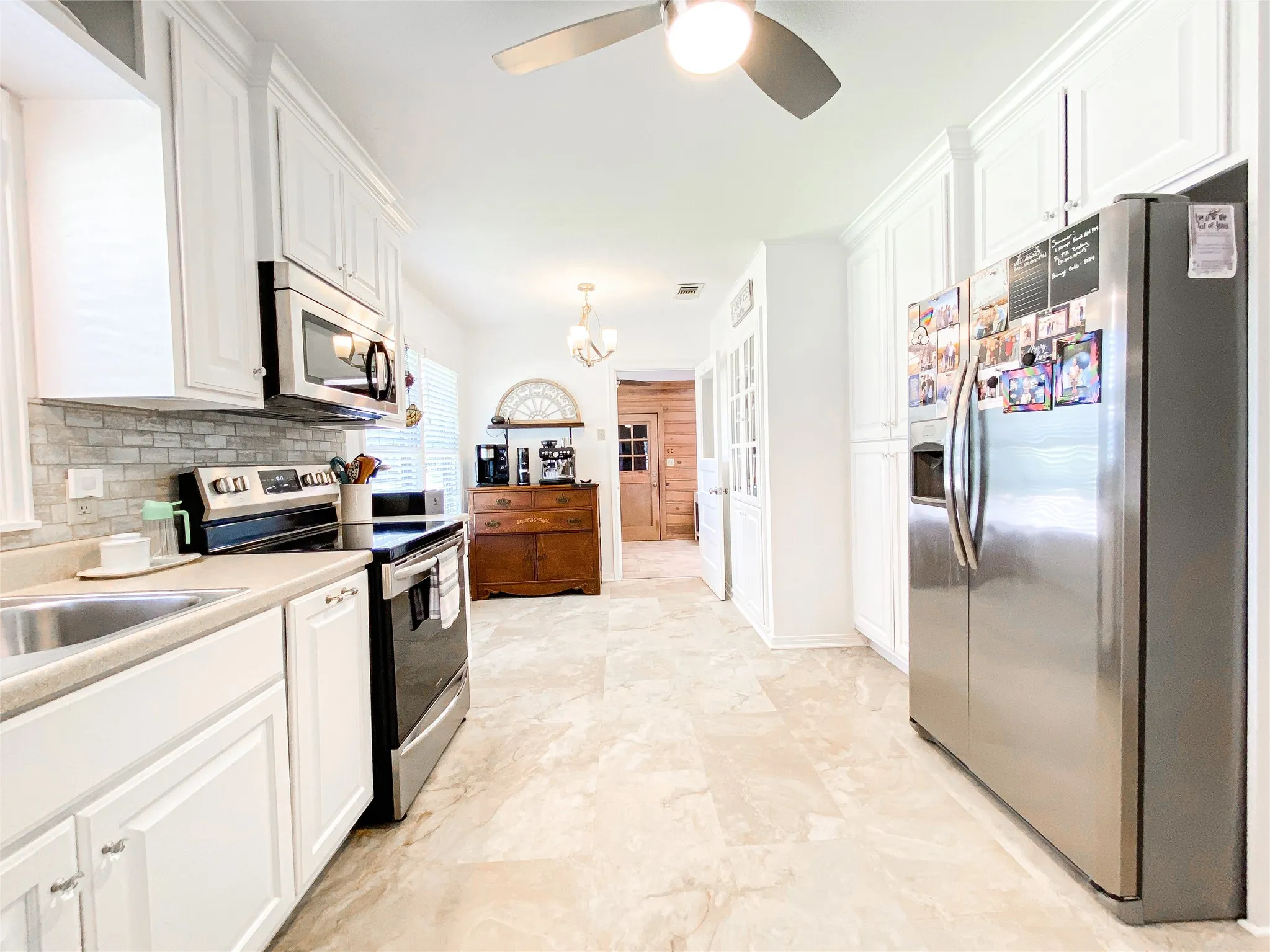 Single Family Residence For Sale in Taylor County , 1201 Albany Street, Abilene, Texas 79605, 3 Bedroom, 2 Bathroom, 2 Garage spaces, 1,910 Sqft, built in 1950, mls#21317323, Real Estate Agent in Abilene, Homes For Sale in Taylor county, Homes For Sale in Abilene, Realtor in Abilene Texas, Real Estate Brokerage Independent Realty Texas, Luminita Cordes Realtor