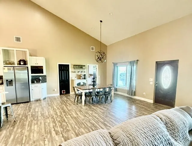 Single Family Residence For Sale in Wise County , 387 Private Road 1452, Chico, Texas 76431, 5 Bedroom, 3 Bathroom, Garage spaces, 3,000 Sqft, built in 2017, mls#21317494, Real Estate Agent in Chico, Homes For Sale in Wise county, Homes For Sale in Chico, Realtor in Chico Texas, Real Estate Brokerage Independent Realty Texas, Luminita Cordes Realtor