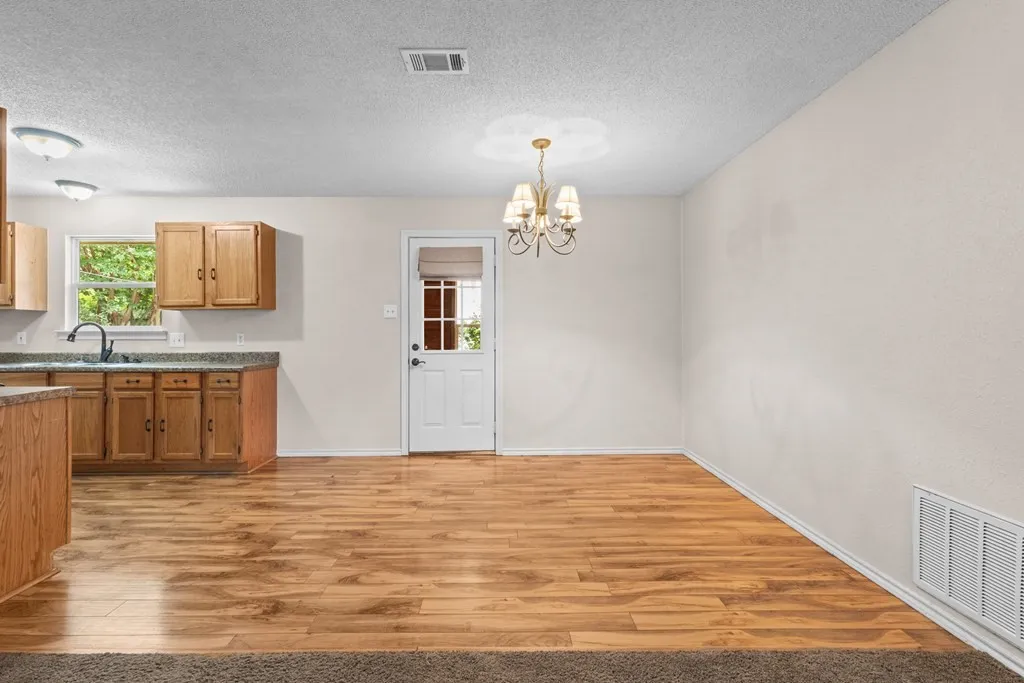 Single Family Residence For Sale in Henderson County , 402 Admiral Drive, Gun Barrel City, Texas 75156, 3 Bedroom, 2 Bathroom, Garage spaces, 1,280 Sqft, built in 1997, Price $389,000, mls#21314139, Real Estate Agent in Gun Barrel City, Homes For Sale in Henderson county, Homes For Sale in Gun Barrel City, Realtor in Gun Barrel City Texas, Real Estate Brokerage Independent Realty Texas, Luminita Cordes Realtor