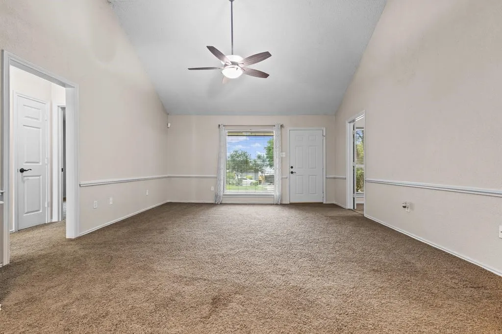 Single Family Residence For Sale in Henderson County , 402 Admiral Drive, Gun Barrel City, Texas 75156, 3 Bedroom, 2 Bathroom, Garage spaces, 1,280 Sqft, built in 1997, Price $389,000, mls#21314139, Real Estate Agent in Gun Barrel City, Homes For Sale in Henderson county, Homes For Sale in Gun Barrel City, Realtor in Gun Barrel City Texas, Real Estate Brokerage Independent Realty Texas, Luminita Cordes Realtor