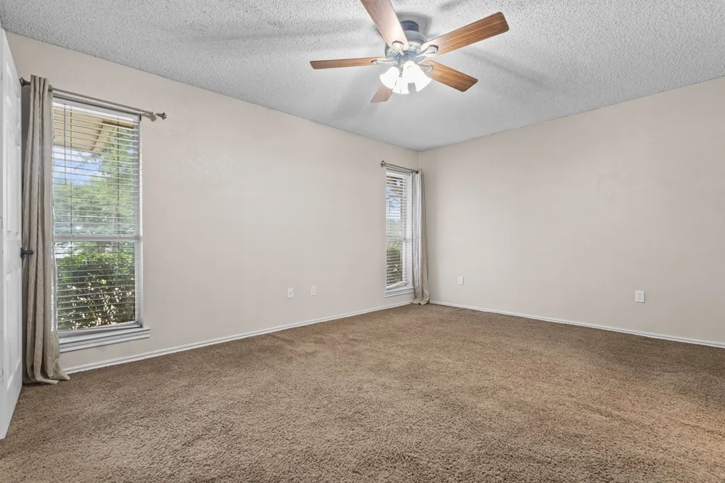 Single Family Residence For Sale in Henderson County , 402 Admiral Drive, Gun Barrel City, Texas 75156, 3 Bedroom, 2 Bathroom, Garage spaces, 1,280 Sqft, built in 1997, Price $389,000, mls#21314139, Real Estate Agent in Gun Barrel City, Homes For Sale in Henderson county, Homes For Sale in Gun Barrel City, Realtor in Gun Barrel City Texas, Real Estate Brokerage Independent Realty Texas, Luminita Cordes Realtor