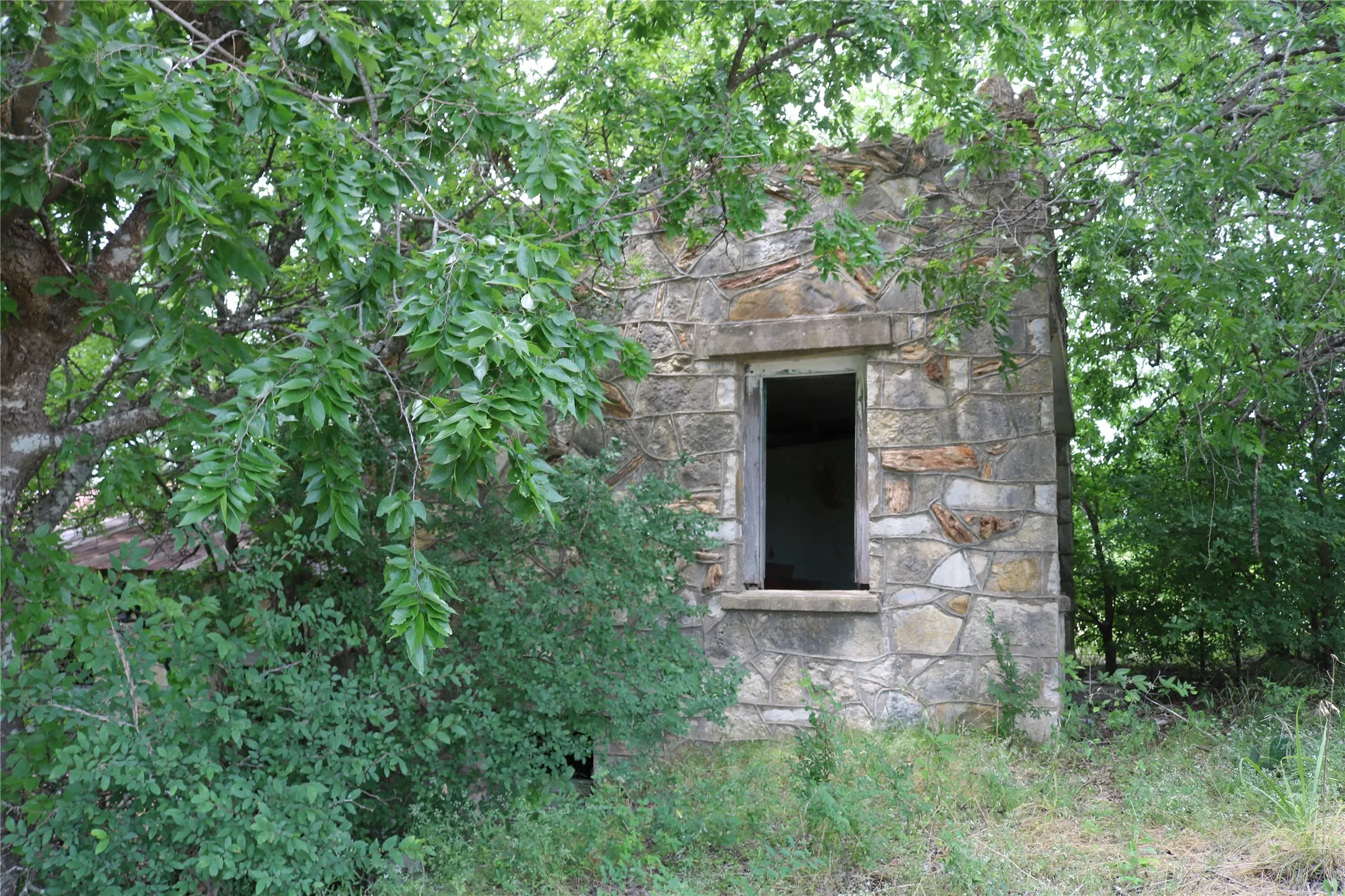 Front of larger structure, as seen from SH 6.