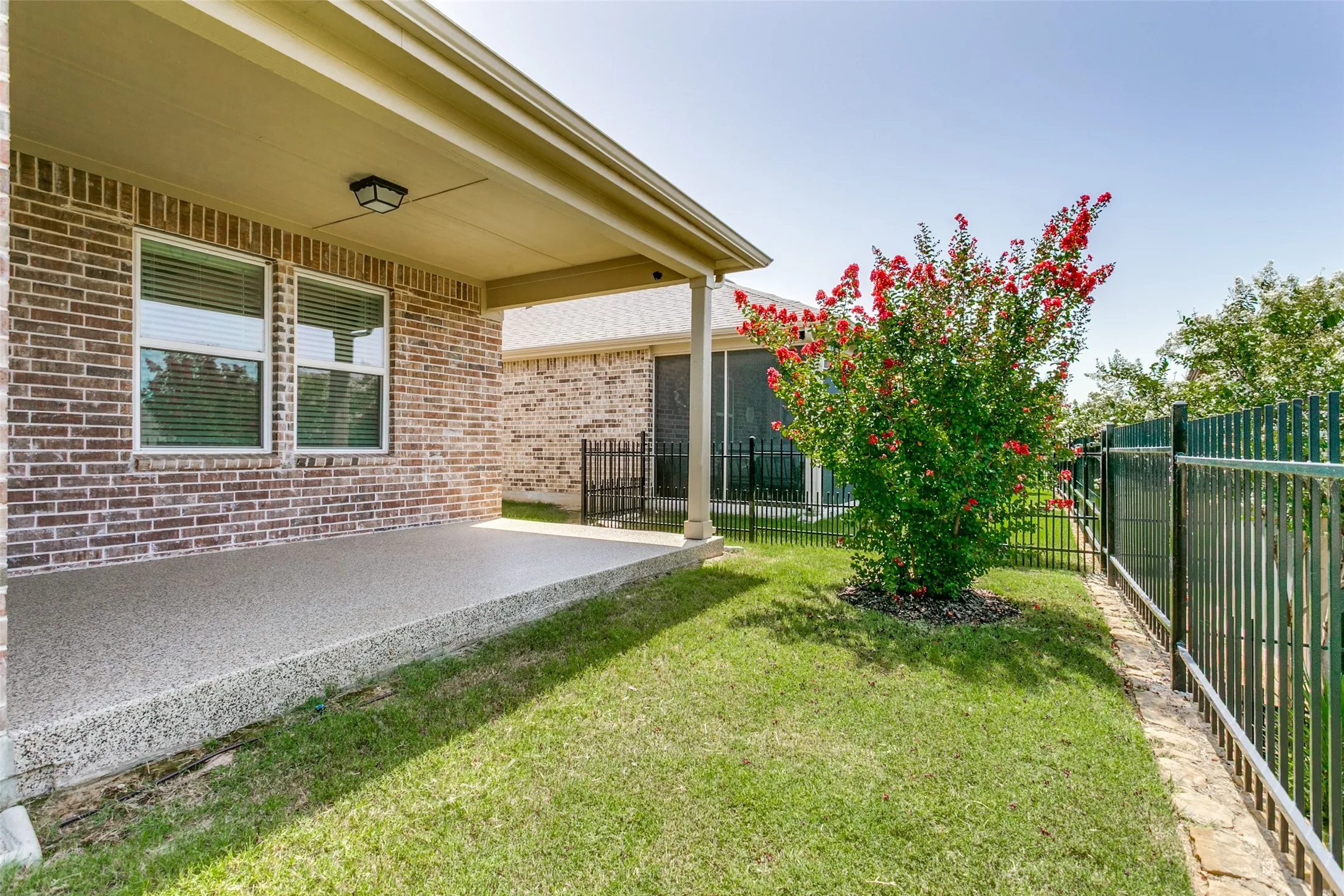 Single Family Residence For Sale in Denton County , 1273 Eagle Lane, Little Elm, Texas 76227, 2 Bedroom, 2 Bathroom, 2 Garage spaces, 1,571 Sqft, built in 2021, mls#21312748, Real Estate Agent in Little Elm, Homes For Sale in Denton county, Homes For Sale in Little Elm, Realtor in Little Elm Texas, Real Estate Brokerage Independent Realty Texas, Luminita Cordes Realtor