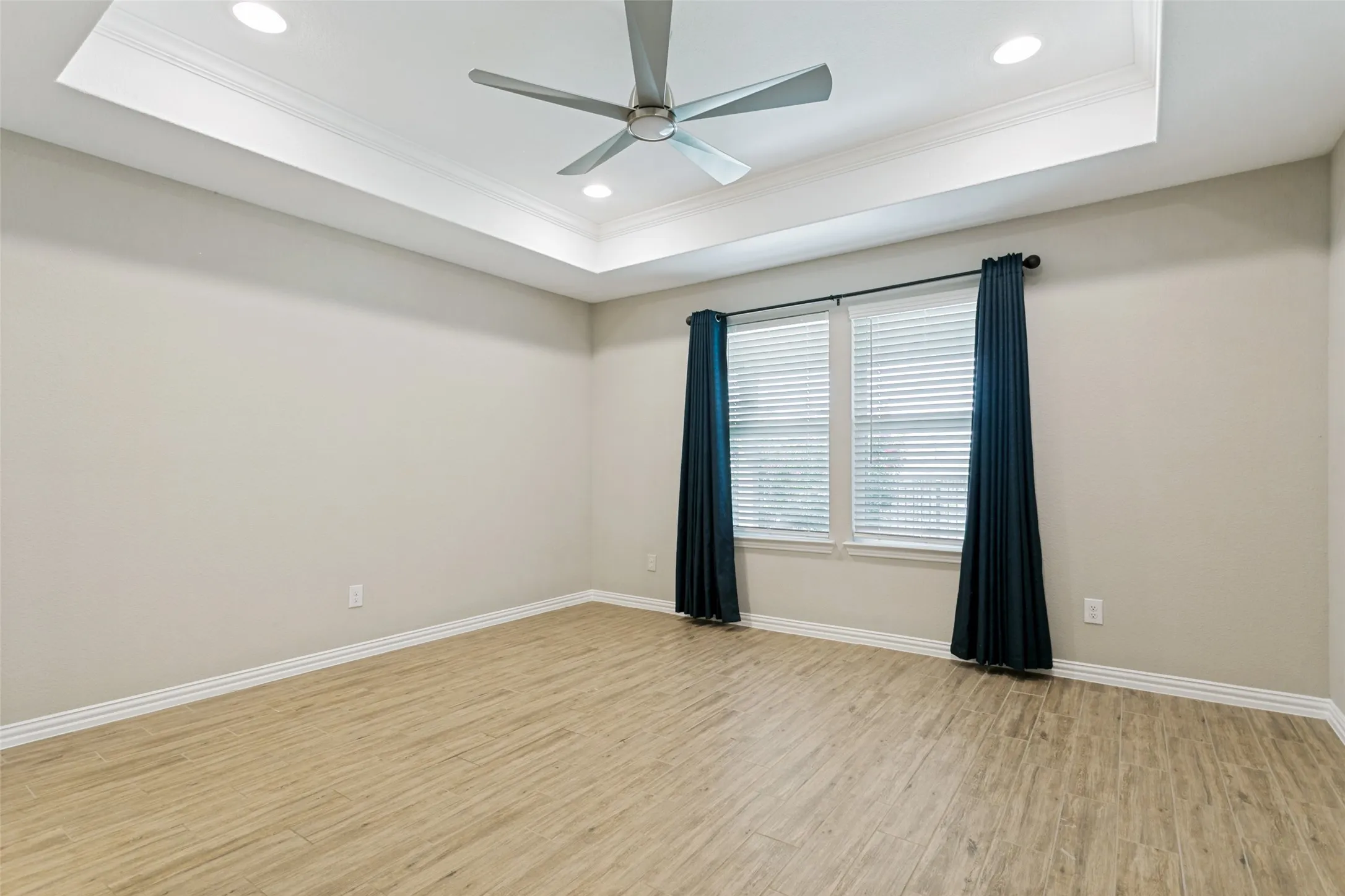 Single Family Residence For Sale in Denton County , 1273 Eagle Lane, Little Elm, Texas 76227, 2 Bedroom, 2 Bathroom, 2 Garage spaces, 1,571 Sqft, built in 2021, mls#21312748, Real Estate Agent in Little Elm, Homes For Sale in Denton county, Homes For Sale in Little Elm, Realtor in Little Elm Texas, Real Estate Brokerage Independent Realty Texas, Luminita Cordes Realtor