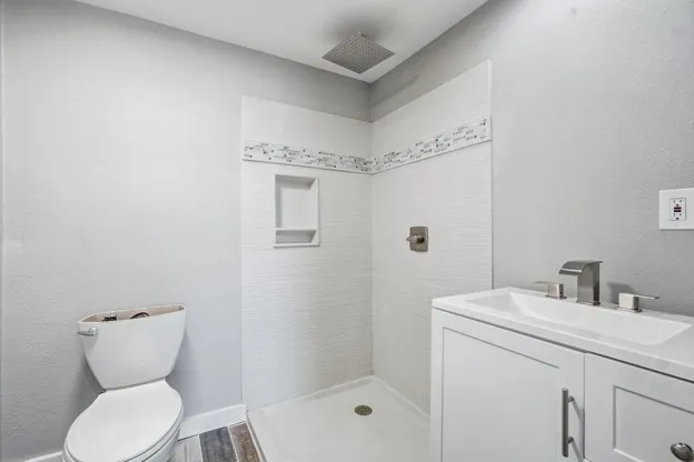 Single Family Residence For Sale in Jones County , 212 NW I Avenue, Hamlin, Texas 79520, 4 Bedroom, 3 Bathroom, Garage spaces, 1,998 Sqft, built in 1954, mls#21313486, Real Estate Agent in Hamlin, Homes For Sale in Jones county, Homes For Sale in Hamlin, Realtor in Hamlin Texas, Real Estate Brokerage Independent Realty Texas, Luminita Cordes Realtor