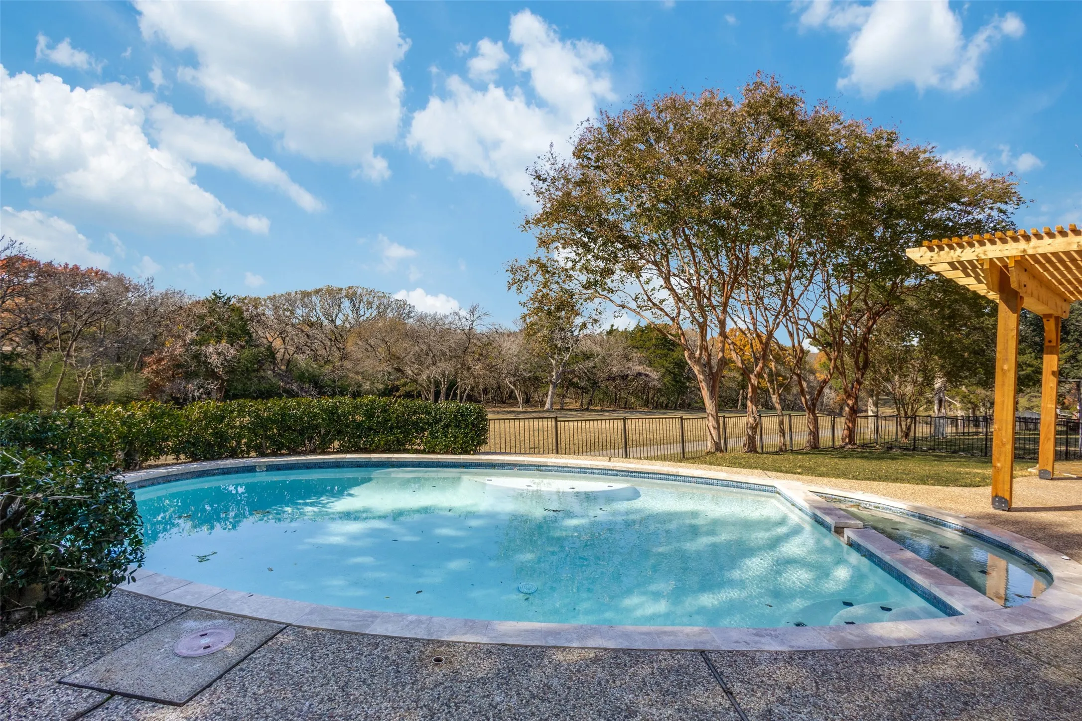 Single Family Residence For Sale in Collin County , 2822 Roundrock, Mc Kinney, Texas 75072, 4 Bedroom, 4 Bathroom, 2 Garage spaces, 3,296 Sqft, built in 1989, mls#21310784, Real Estate Agent in Mc Kinney, Homes For Sale in Collin county, Homes For Sale in Mc Kinney, Realtor in Mc Kinney Texas, Real Estate Brokerage Independent Realty Texas, Luminita Cordes Realtor