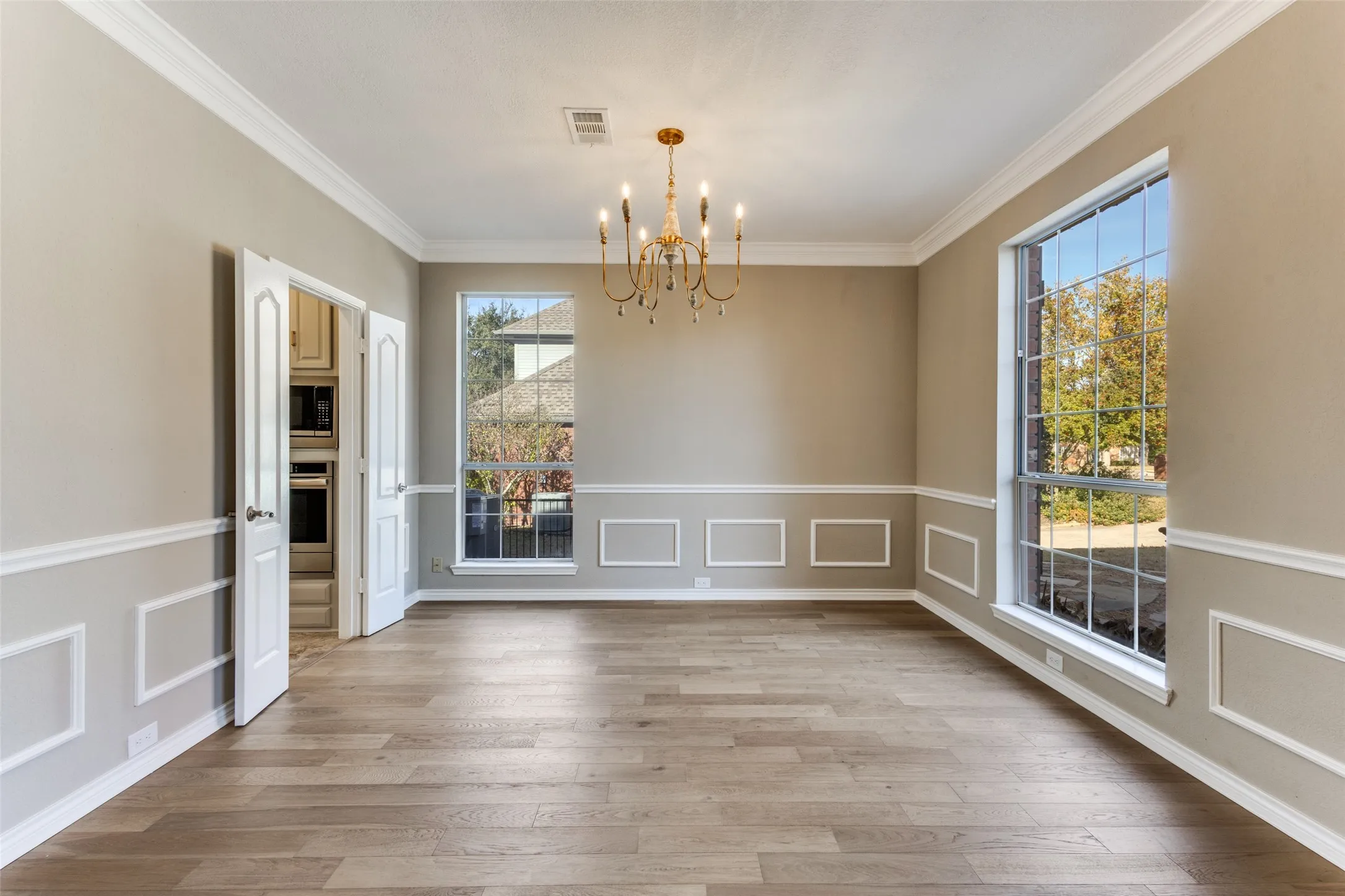 Single Family Residence For Sale in Collin County , 2822 Roundrock, Mc Kinney, Texas 75072, 4 Bedroom, 4 Bathroom, 2 Garage spaces, 3,296 Sqft, built in 1989, mls#21310784, Real Estate Agent in Mc Kinney, Homes For Sale in Collin county, Homes For Sale in Mc Kinney, Realtor in Mc Kinney Texas, Real Estate Brokerage Independent Realty Texas, Luminita Cordes Realtor