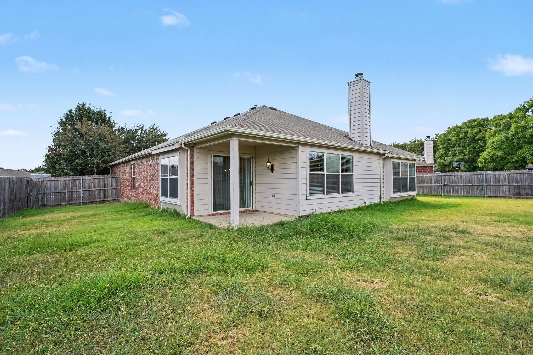 Single Family Residence For Rent in Collin County , 1327 Primrose Drive, Wylie, Texas 75098, 3 Bedroom, 2 Bathroom, 2 Garage spaces, 1,777 Sqft, built in 2004, mls#21317531, Real Estate Agent in Wylie, Homes For Rent in Collin county, Homes For Rent in Wylie, Realtor in Wylie Texas, Real Estate Brokerage Independent Realty Texas, Luminita Cordes Realtor