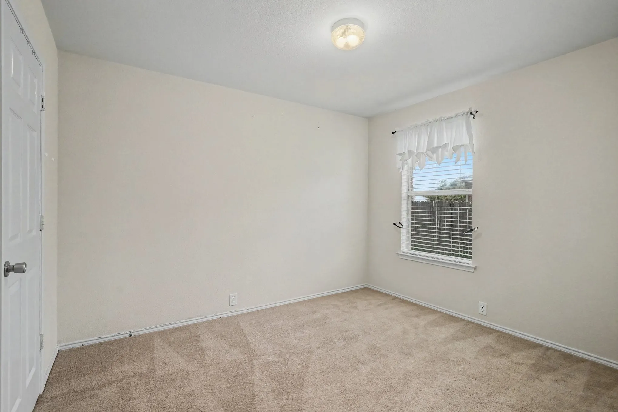 Single Family Residence For Rent in Collin County , 1327 Primrose Drive, Wylie, Texas 75098, 3 Bedroom, 2 Bathroom, 2 Garage spaces, 1,777 Sqft, built in 2004, mls#21317531, Real Estate Agent in Wylie, Homes For Rent in Collin county, Homes For Rent in Wylie, Realtor in Wylie Texas, Real Estate Brokerage Independent Realty Texas, Luminita Cordes Realtor