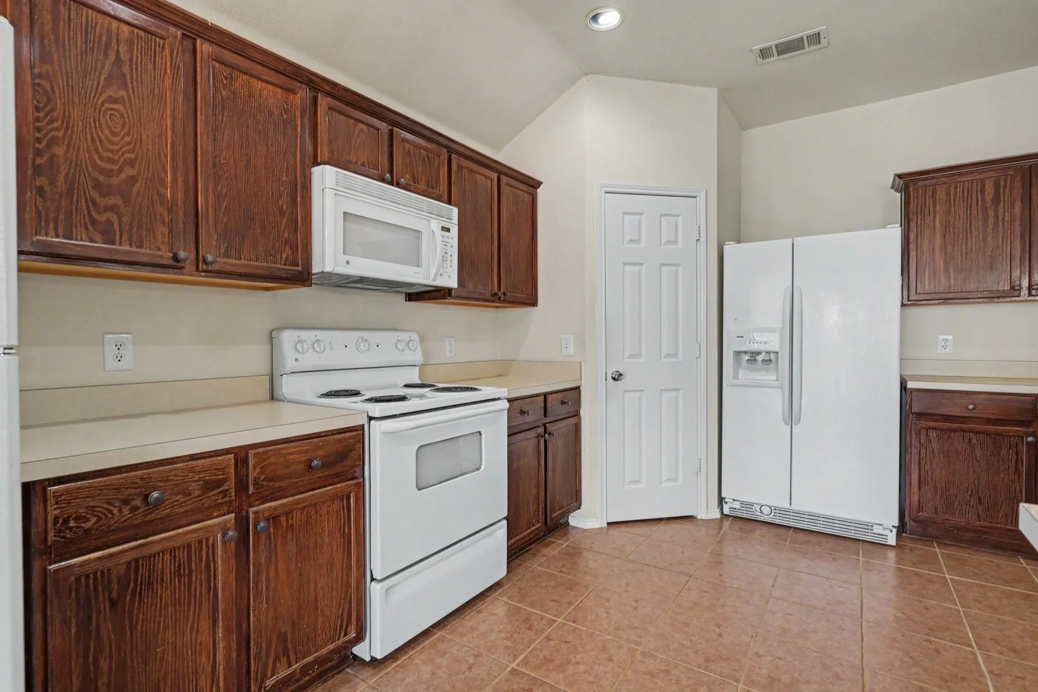 Single Family Residence For Rent in Collin County , 1327 Primrose Drive, Wylie, Texas 75098, 3 Bedroom, 2 Bathroom, 2 Garage spaces, 1,777 Sqft, built in 2004, mls#21317531, Real Estate Agent in Wylie, Homes For Rent in Collin county, Homes For Rent in Wylie, Realtor in Wylie Texas, Real Estate Brokerage Independent Realty Texas, Luminita Cordes Realtor