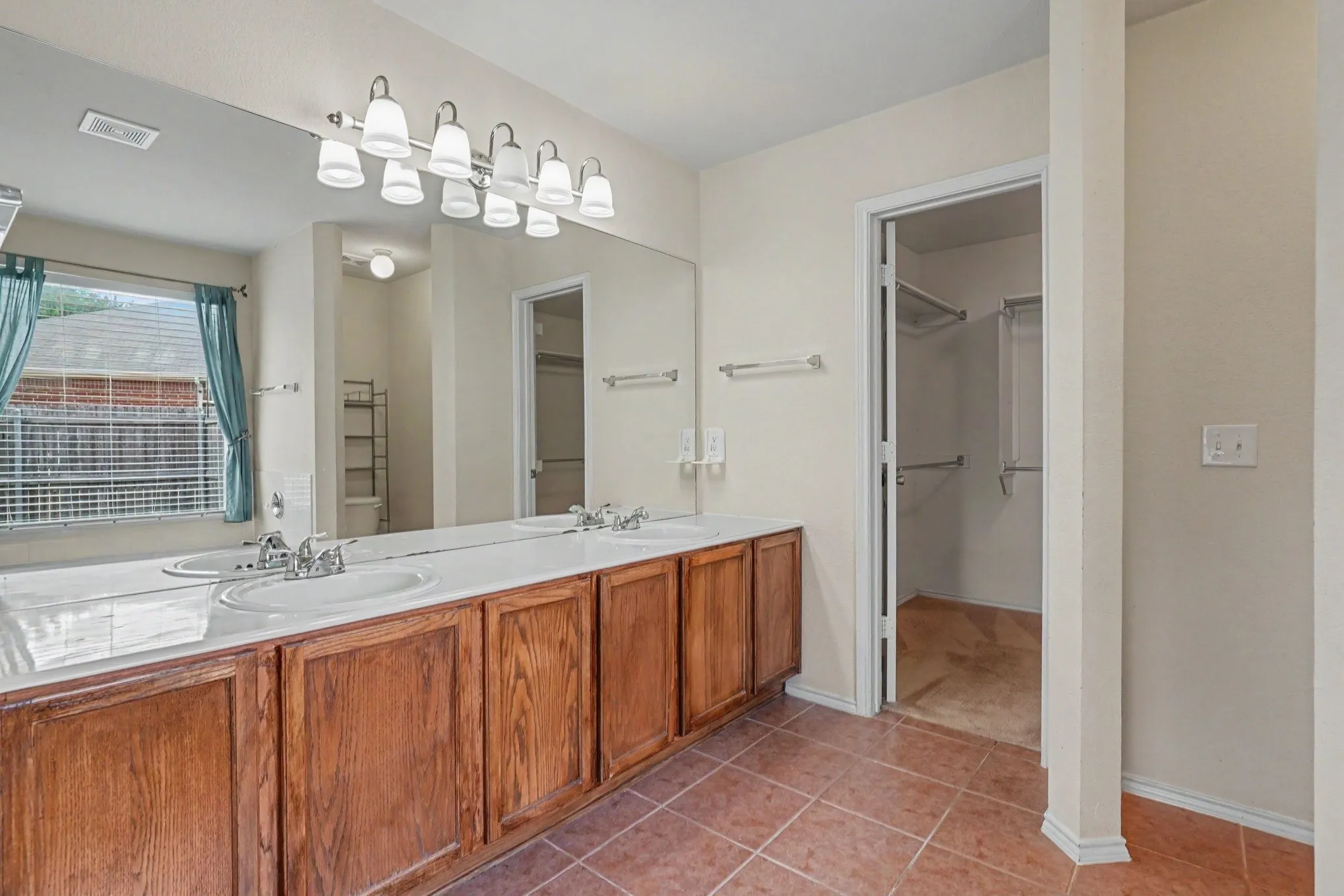 Single Family Residence For Rent in Collin County , 1327 Primrose Drive, Wylie, Texas 75098, 3 Bedroom, 2 Bathroom, 2 Garage spaces, 1,777 Sqft, built in 2004, mls#21317531, Real Estate Agent in Wylie, Homes For Rent in Collin county, Homes For Rent in Wylie, Realtor in Wylie Texas, Real Estate Brokerage Independent Realty Texas, Luminita Cordes Realtor