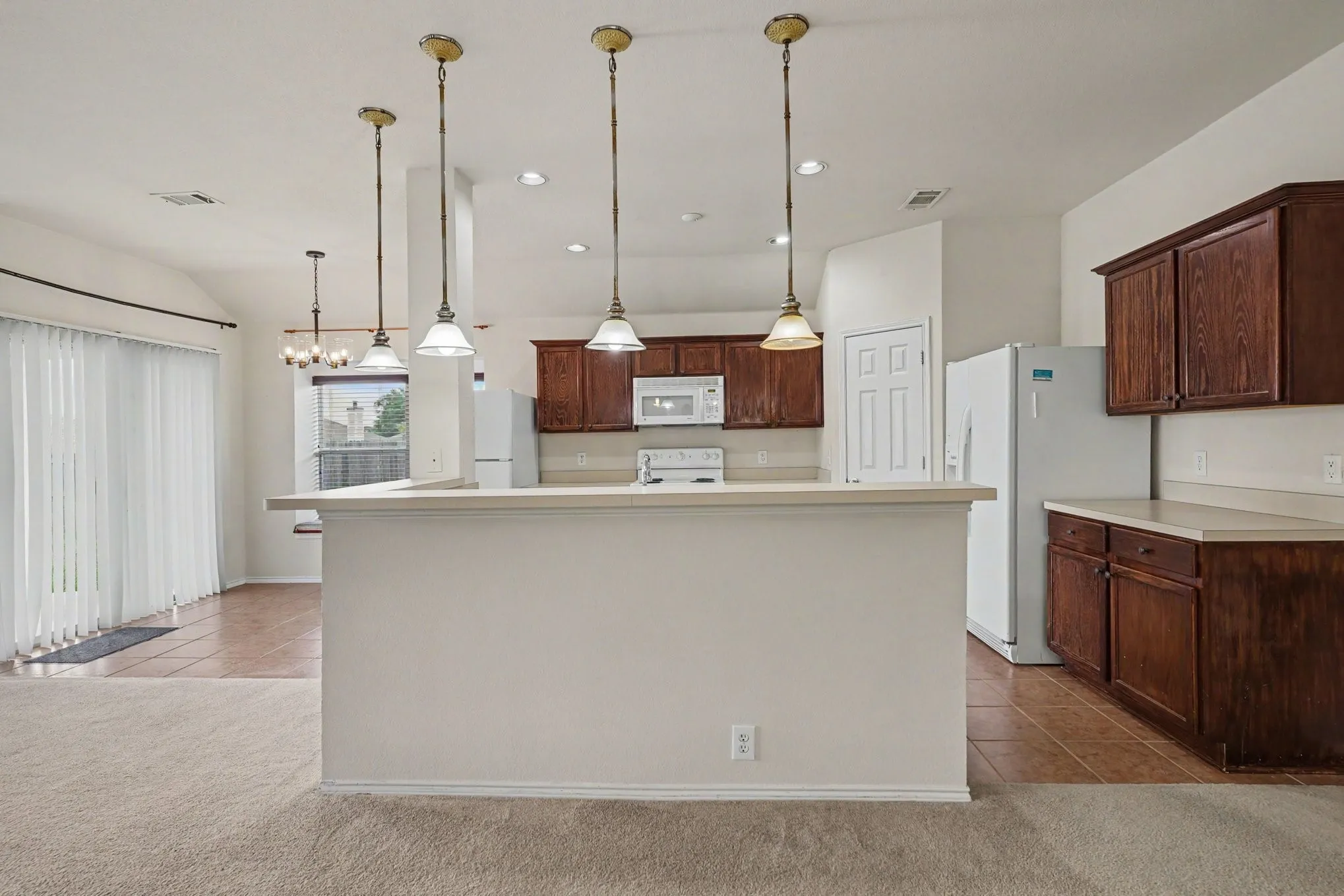 Single Family Residence For Rent in Collin County , 1327 Primrose Drive, Wylie, Texas 75098, 3 Bedroom, 2 Bathroom, 2 Garage spaces, 1,777 Sqft, built in 2004, mls#21317531, Real Estate Agent in Wylie, Homes For Rent in Collin county, Homes For Rent in Wylie, Realtor in Wylie Texas, Real Estate Brokerage Independent Realty Texas, Luminita Cordes Realtor