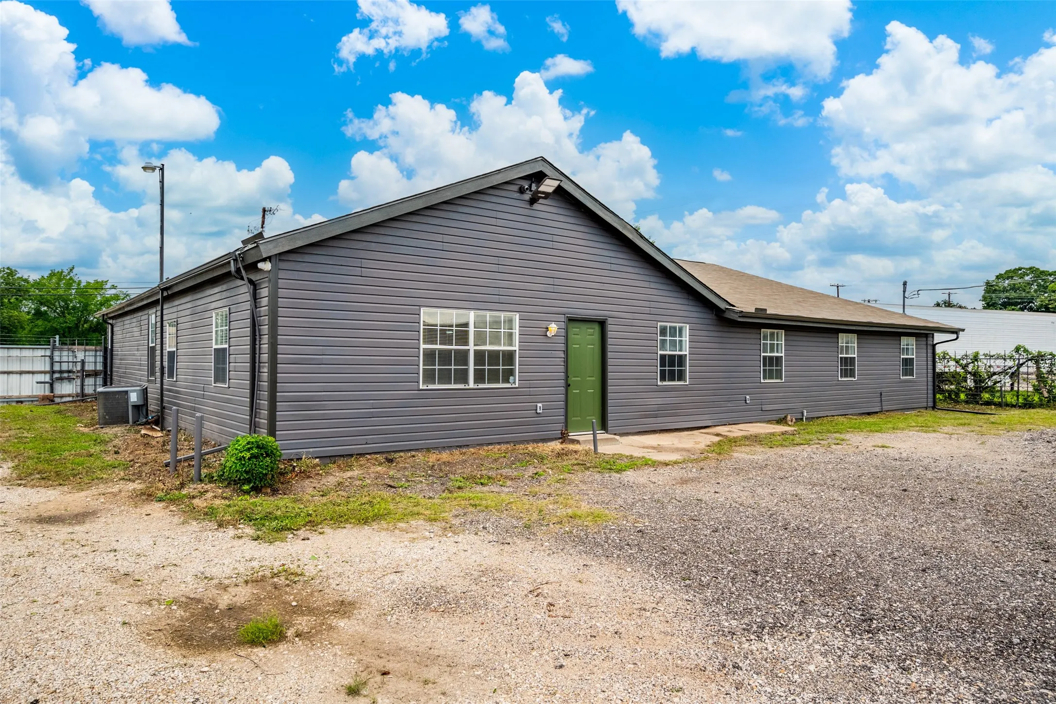Industrial For Sale in Dallas County , 401 W Simonds Road, Seagoville, Texas 75159, 0, 0, Garage spaces, 0 Sqft, built in 2000, mls#21308571, Real Estate Agent in Seagoville, Homes For Sale in Dallas county, Homes For Sale in Seagoville, Realtor in Seagoville Texas, Real Estate Brokerage Independent Realty Texas, Luminita Cordes Realtor