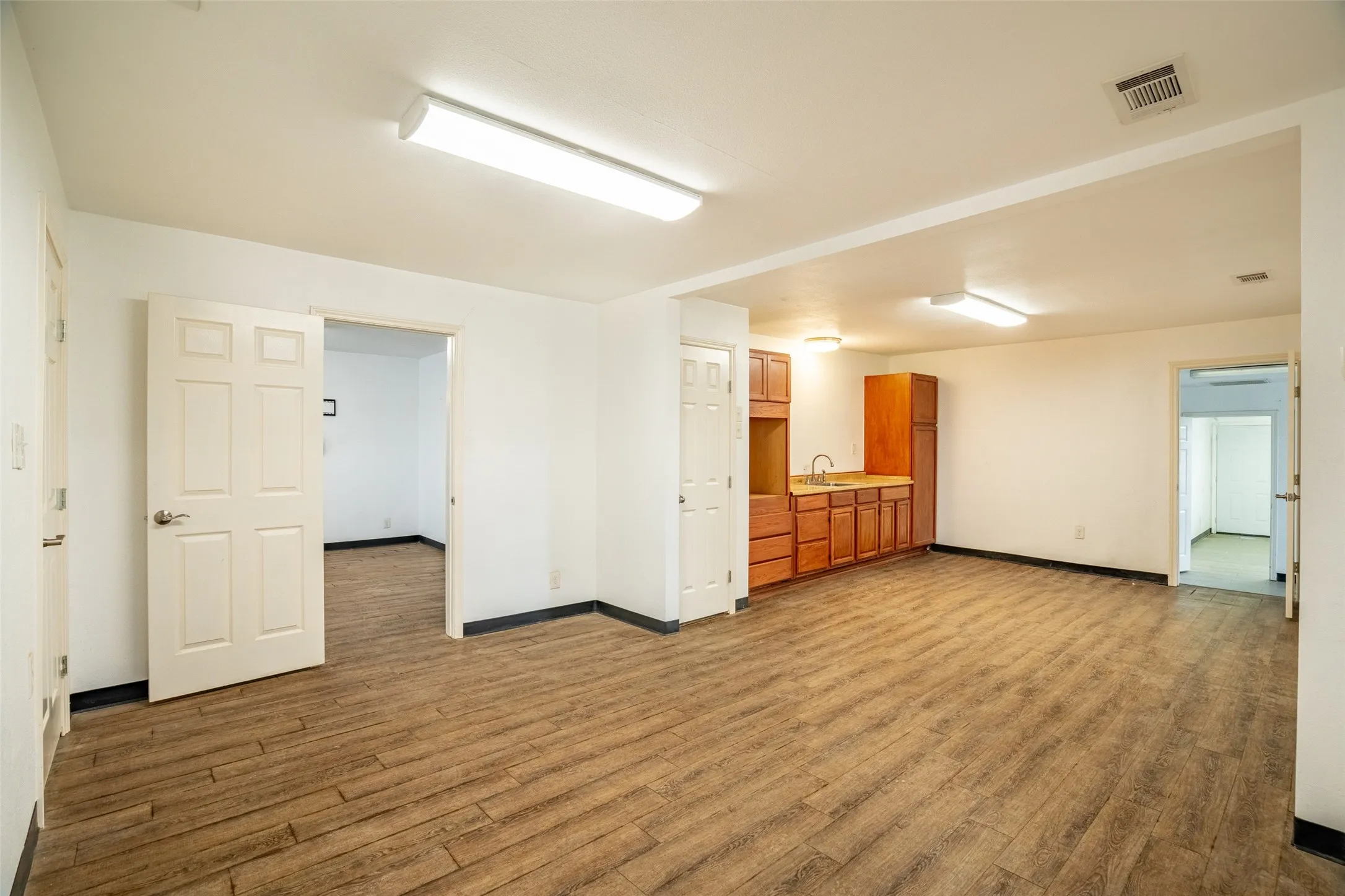 Industrial For Sale in Dallas County , 401 W Simonds Road, Seagoville, Texas 75159, 0, 0, Garage spaces, 0 Sqft, built in 2000, mls#21308571, Real Estate Agent in Seagoville, Homes For Sale in Dallas county, Homes For Sale in Seagoville, Realtor in Seagoville Texas, Real Estate Brokerage Independent Realty Texas, Luminita Cordes Realtor