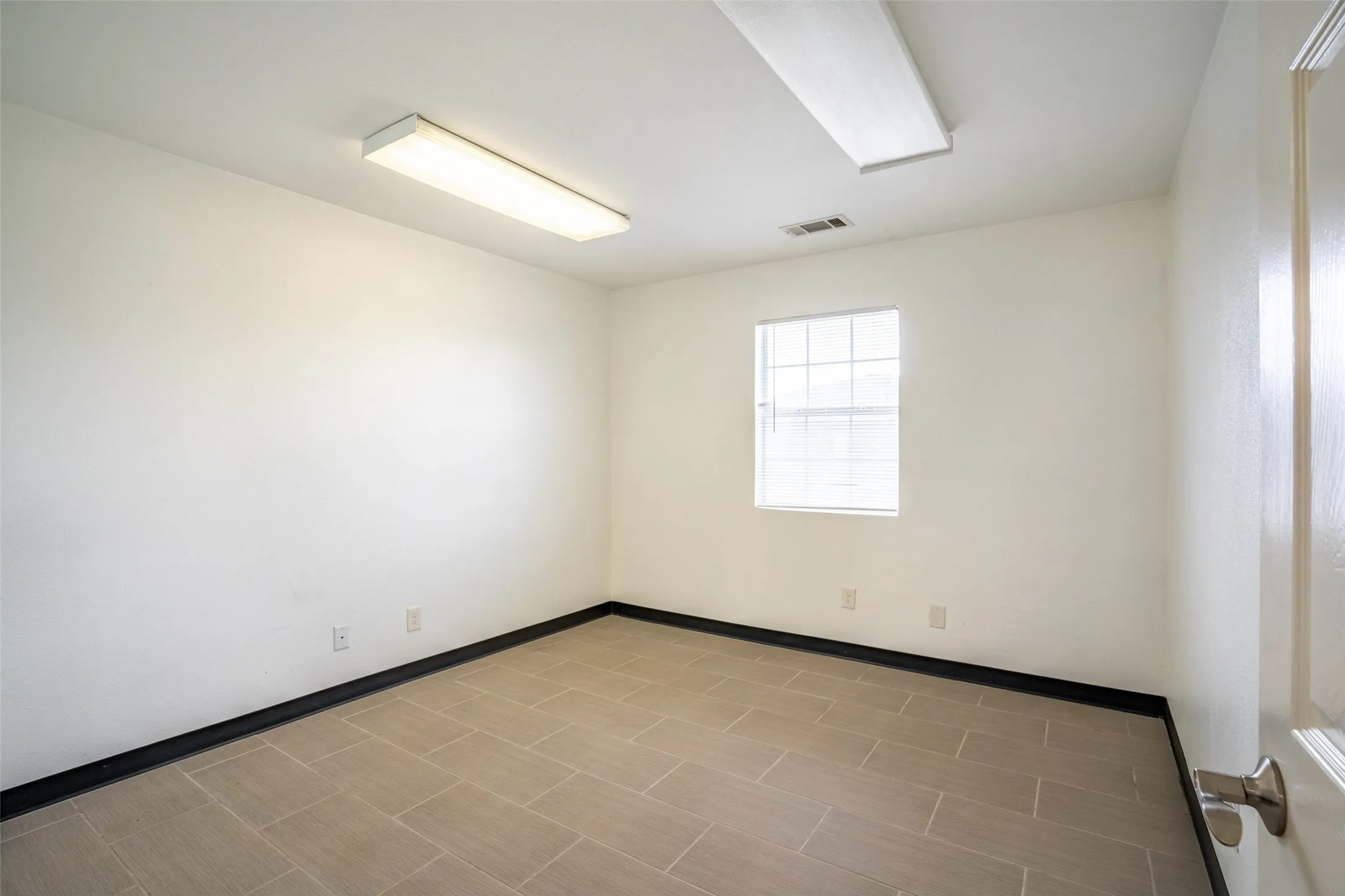 Industrial For Sale in Dallas County , 401 W Simonds Road, Seagoville, Texas 75159, 0, 0, Garage spaces, 0 Sqft, built in 2000, mls#21308571, Real Estate Agent in Seagoville, Homes For Sale in Dallas county, Homes For Sale in Seagoville, Realtor in Seagoville Texas, Real Estate Brokerage Independent Realty Texas, Luminita Cordes Realtor