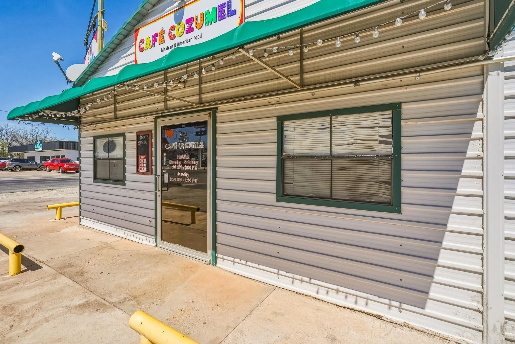 Business For Sale in Taylor County , 542 Graham, Tuscola, Texas 79562, 0, 0, Garage spaces, 2,003 Sqft, built in 2009, Price $975,000, mls#21310022, Real Estate Agent in Tuscola, Homes For Sale in Taylor county, Homes For Sale in Tuscola, Realtor in Tuscola Texas, Real Estate Brokerage Independent Realty Texas, Luminita Cordes Realtor