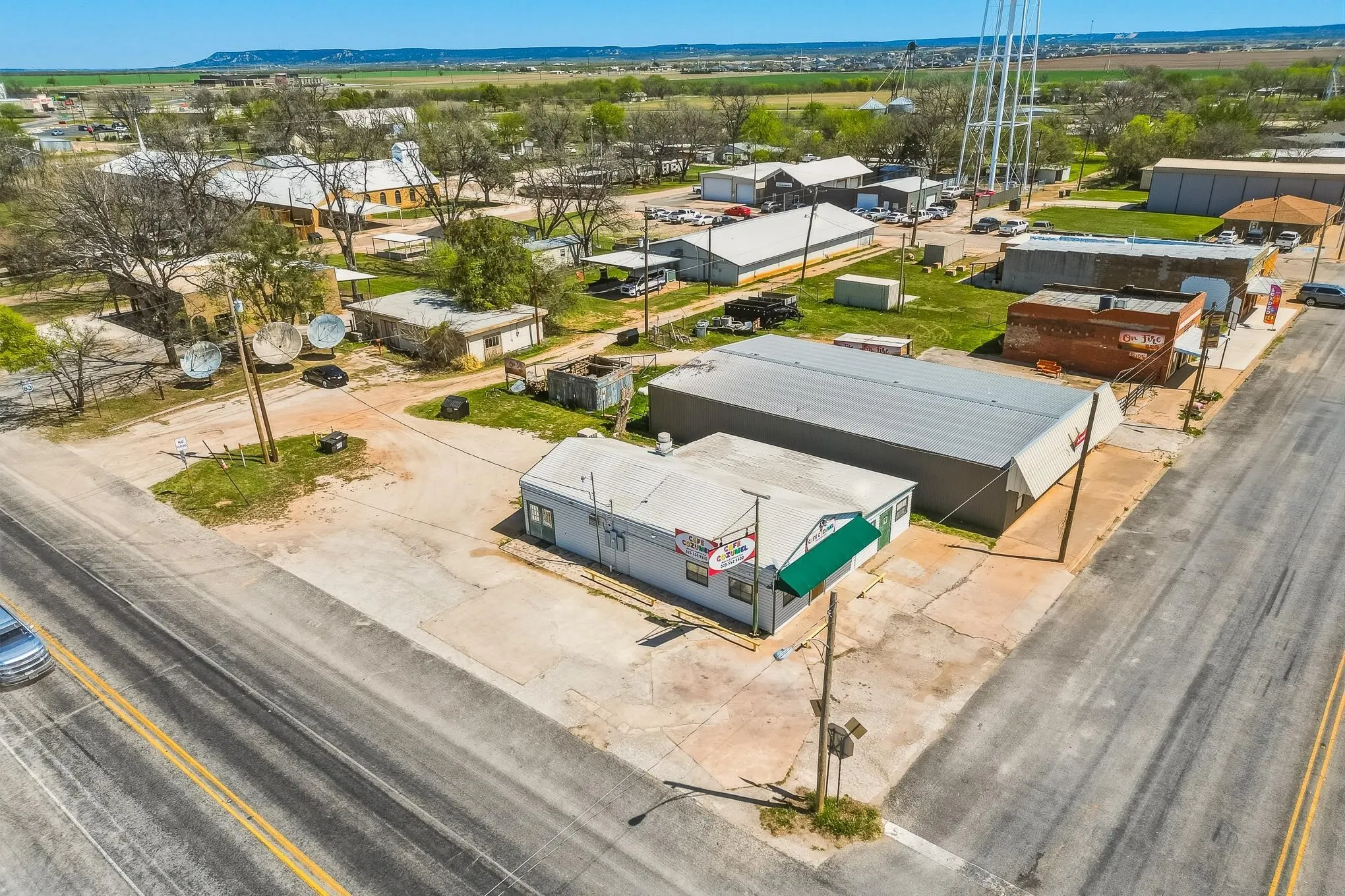 Business For Sale in Taylor County , 542 Graham, Tuscola, Texas 79562, 0, 0, Garage spaces, 2,003 Sqft, built in 2009, Price $975,000, mls#21310022, Real Estate Agent in Tuscola, Homes For Sale in Taylor county, Homes For Sale in Tuscola, Realtor in Tuscola Texas, Real Estate Brokerage Independent Realty Texas, Luminita Cordes Realtor