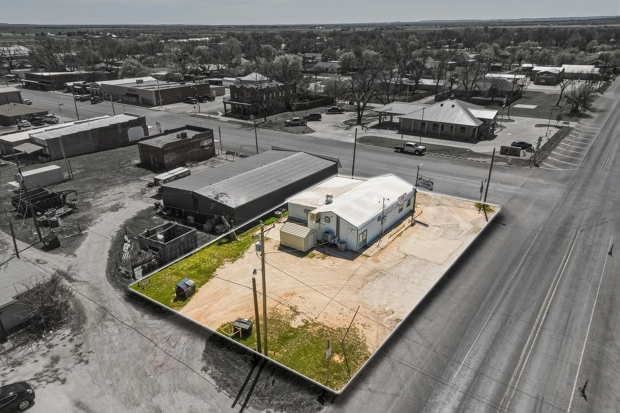 Business For Sale in Taylor County , 542 Graham, Tuscola, Texas 79562, 0, 0, Garage spaces, 2,003 Sqft, built in 2009, Price $975,000, mls#21310022, Real Estate Agent in Tuscola, Homes For Sale in Taylor county, Homes For Sale in Tuscola, Realtor in Tuscola Texas, Real Estate Brokerage Independent Realty Texas, Luminita Cordes Realtor