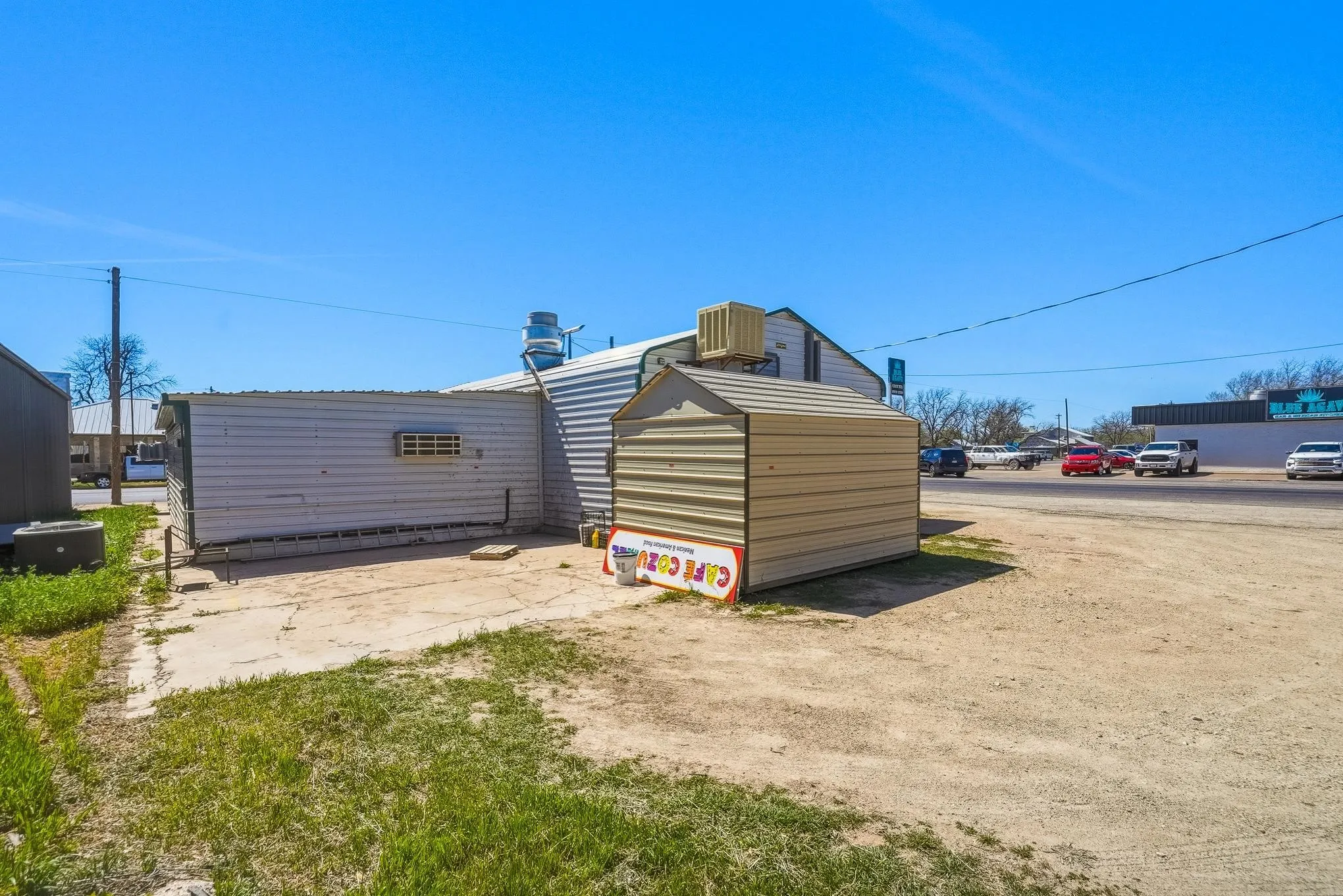 Business For Sale in Taylor County , 542 Graham, Tuscola, Texas 79562, 0, 0, Garage spaces, 2,003 Sqft, built in 2009, Price $975,000, mls#21310022, Real Estate Agent in Tuscola, Homes For Sale in Taylor county, Homes For Sale in Tuscola, Realtor in Tuscola Texas, Real Estate Brokerage Independent Realty Texas, Luminita Cordes Realtor