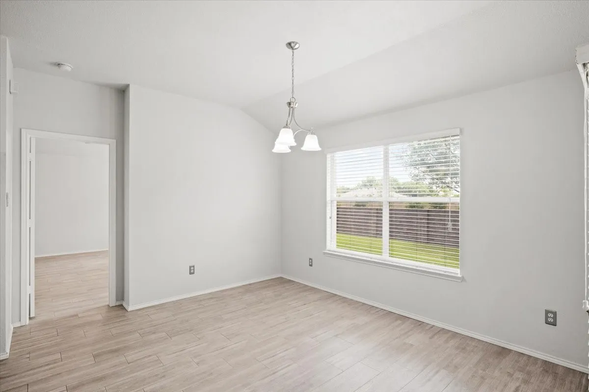 Single Family Residence For Rent in Collin County , 416 Ponderosa Trail, Murphy, Texas 75094, 3 Bedroom, 2 Bathroom, 2 Garage spaces, 1,761 Sqft, built in 2003, mls#21317037, Real Estate Agent in Murphy, Homes For Rent in Collin county, Homes For Rent in Murphy, Realtor in Murphy Texas, Real Estate Brokerage Independent Realty Texas, Luminita Cordes Realtor