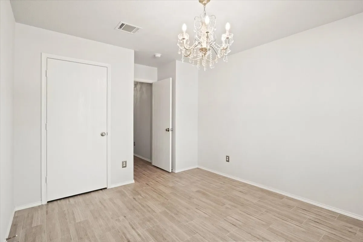 Single Family Residence For Rent in Collin County , 416 Ponderosa Trail, Murphy, Texas 75094, 3 Bedroom, 2 Bathroom, 2 Garage spaces, 1,761 Sqft, built in 2003, mls#21317037, Real Estate Agent in Murphy, Homes For Rent in Collin county, Homes For Rent in Murphy, Realtor in Murphy Texas, Real Estate Brokerage Independent Realty Texas, Luminita Cordes Realtor