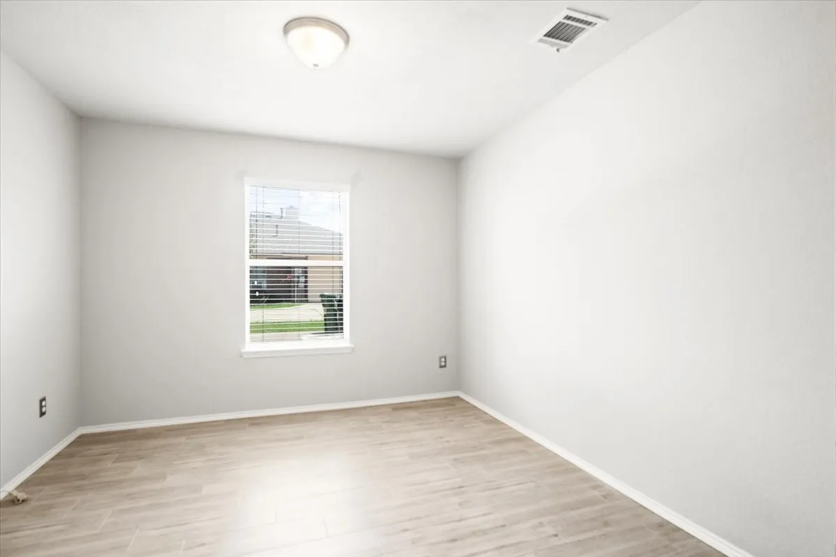 Single Family Residence For Rent in Collin County , 416 Ponderosa Trail, Murphy, Texas 75094, 3 Bedroom, 2 Bathroom, 2 Garage spaces, 1,761 Sqft, built in 2003, mls#21317037, Real Estate Agent in Murphy, Homes For Rent in Collin county, Homes For Rent in Murphy, Realtor in Murphy Texas, Real Estate Brokerage Independent Realty Texas, Luminita Cordes Realtor