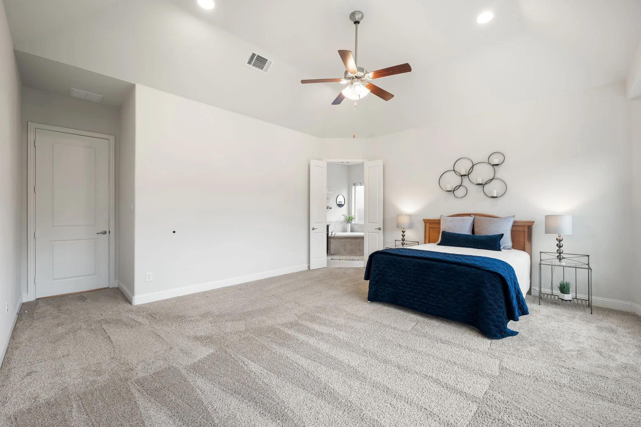 Single Family Residence For Rent in Collin County , 2804 Seabiscuit Road, Celina, Texas 75009, 5 Bedroom, 6 Bathroom, 3 Garage spaces, 4,361 Sqft, built in 2017, mls#21317480, Real Estate Agent in Celina, Homes For Rent in Collin county, Homes For Rent in Celina, Realtor in Celina Texas, Real Estate Brokerage Independent Realty Texas, Luminita Cordes Realtor