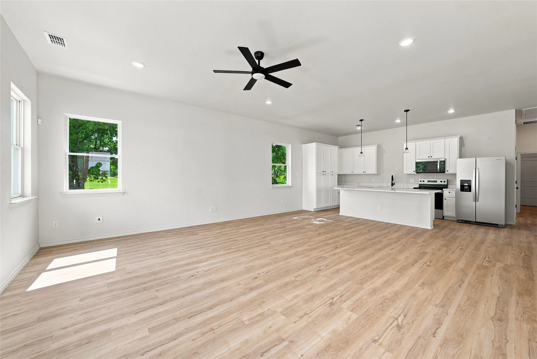 Single Family Residence For Rent in Dallas County , 1022 E 9th Street, Dallas, Texas 75203, 3 Bedroom, 2 Bathroom, 1 Garage spaces, 1,408 Sqft, built in 2026, mls#21317057, Real Estate Agent in Dallas, Homes For Rent in Dallas county, Homes For Rent in Dallas, Realtor in Dallas Texas, Real Estate Brokerage Independent Realty Texas, Luminita Cordes Realtor