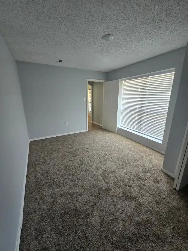 Single Family Residence For Rent in Dallas County , 1613 S Bent Tree Trail, Grand Prairie, Texas 75052, 4 Bedroom, 2 Bathroom, Garage spaces, 1,440 Sqft, built in 1983, mls#21317256, Real Estate Agent in Grand Prairie, Homes For Rent in Dallas county, Homes For Rent in Grand Prairie, Realtor in Grand Prairie Texas, Real Estate Brokerage Independent Realty Texas, Luminita Cordes Realtor