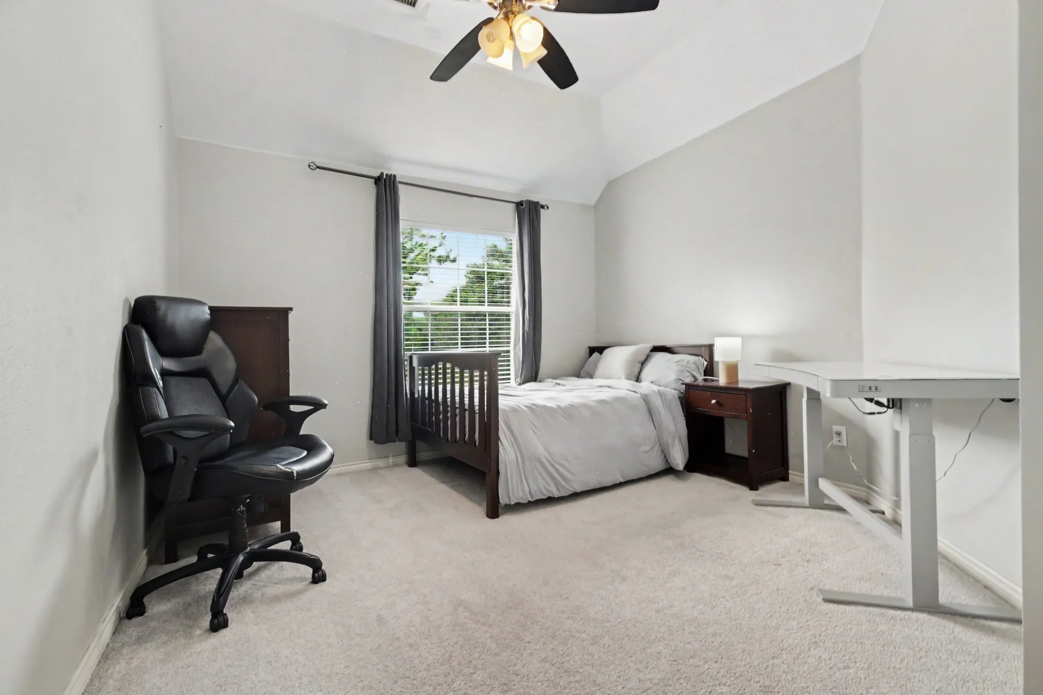 Single Family Residence For Sale in Dallas County , 8006 Killarney Lane, Rowlett, Texas 75089, 5 Bedroom, 3 Bathroom, 2 Garage spaces, 3,094 Sqft, built in 1999, mls#21317586, Real Estate Agent in Rowlett, Homes For Sale in Dallas county, Homes For Sale in Rowlett, Realtor in Rowlett Texas, Real Estate Brokerage Independent Realty Texas, Luminita Cordes Realtor