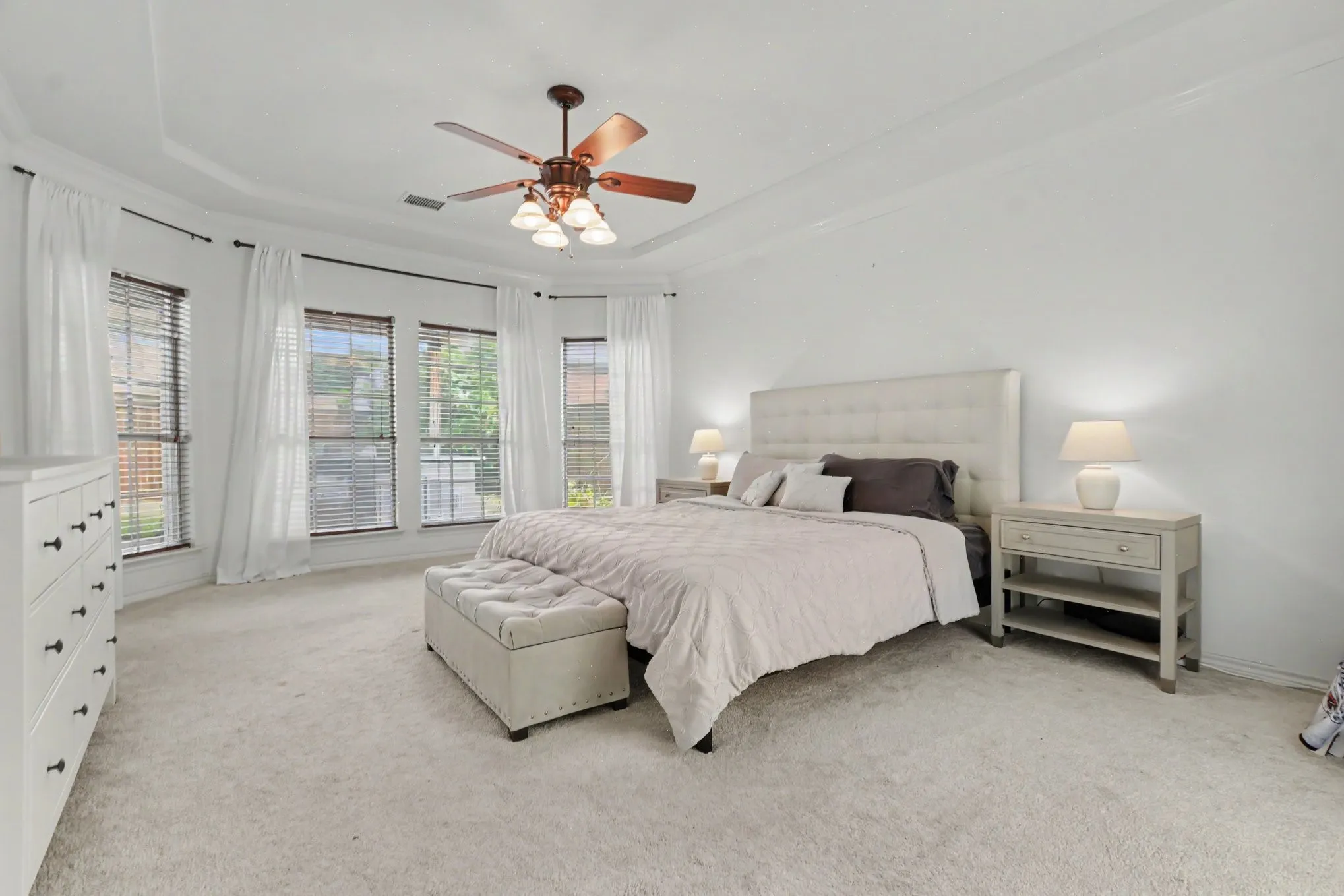 Single Family Residence For Sale in Dallas County , 8006 Killarney Lane, Rowlett, Texas 75089, 5 Bedroom, 3 Bathroom, 2 Garage spaces, 3,094 Sqft, built in 1999, mls#21317586, Real Estate Agent in Rowlett, Homes For Sale in Dallas county, Homes For Sale in Rowlett, Realtor in Rowlett Texas, Real Estate Brokerage Independent Realty Texas, Luminita Cordes Realtor