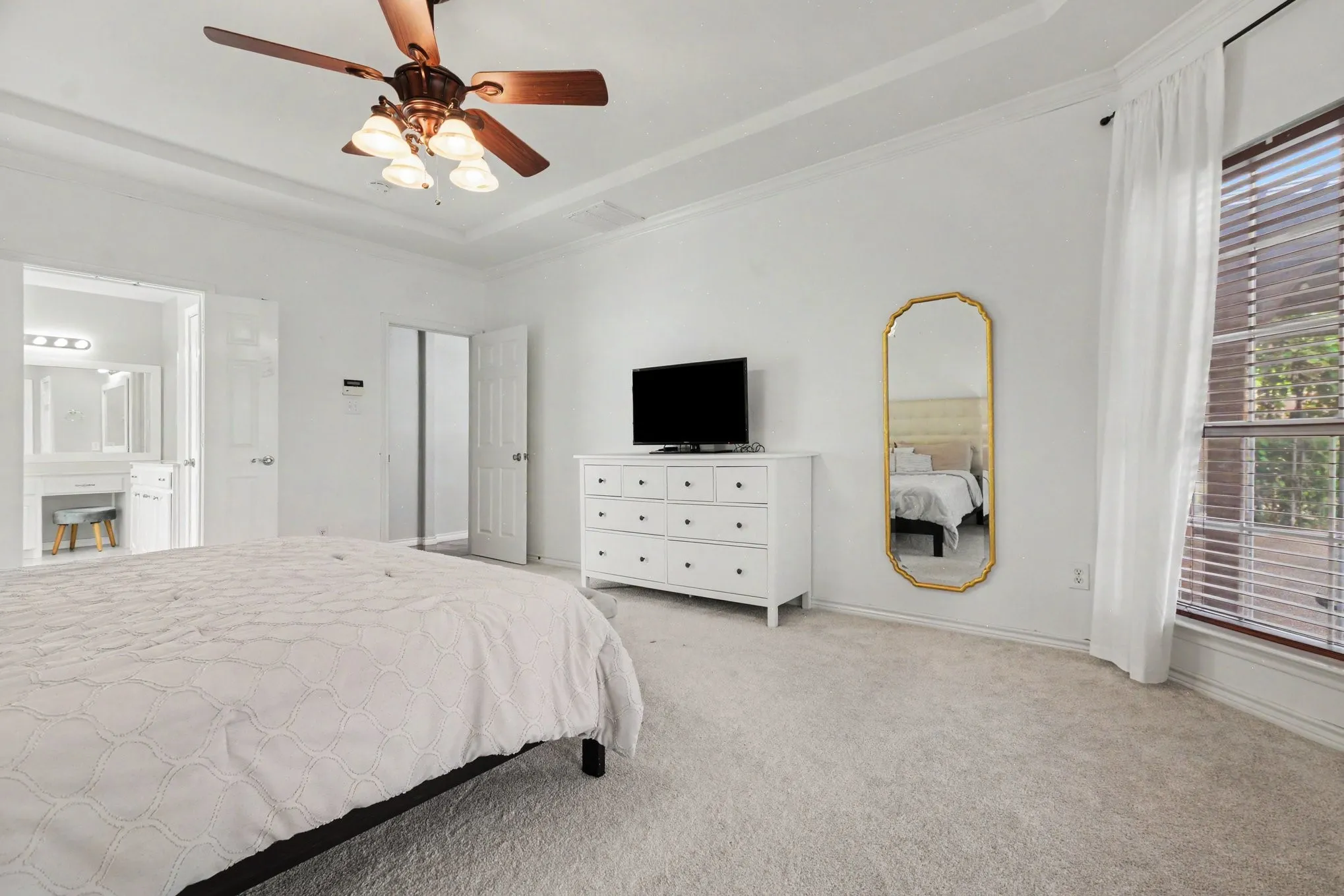 Single Family Residence For Sale in Dallas County , 8006 Killarney Lane, Rowlett, Texas 75089, 5 Bedroom, 3 Bathroom, 2 Garage spaces, 3,094 Sqft, built in 1999, mls#21317586, Real Estate Agent in Rowlett, Homes For Sale in Dallas county, Homes For Sale in Rowlett, Realtor in Rowlett Texas, Real Estate Brokerage Independent Realty Texas, Luminita Cordes Realtor
