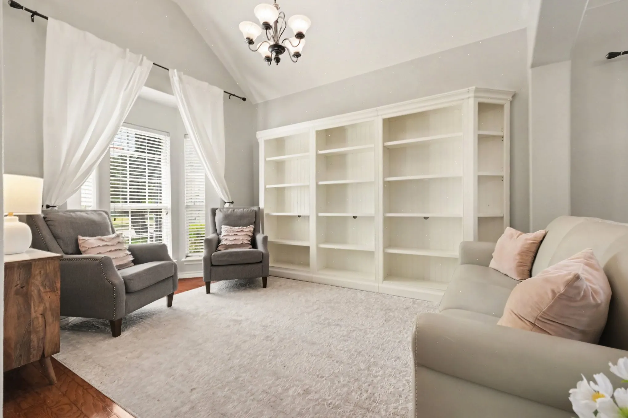 Single Family Residence For Sale in Dallas County , 8006 Killarney Lane, Rowlett, Texas 75089, 5 Bedroom, 3 Bathroom, 2 Garage spaces, 3,094 Sqft, built in 1999, mls#21317586, Real Estate Agent in Rowlett, Homes For Sale in Dallas county, Homes For Sale in Rowlett, Realtor in Rowlett Texas, Real Estate Brokerage Independent Realty Texas, Luminita Cordes Realtor