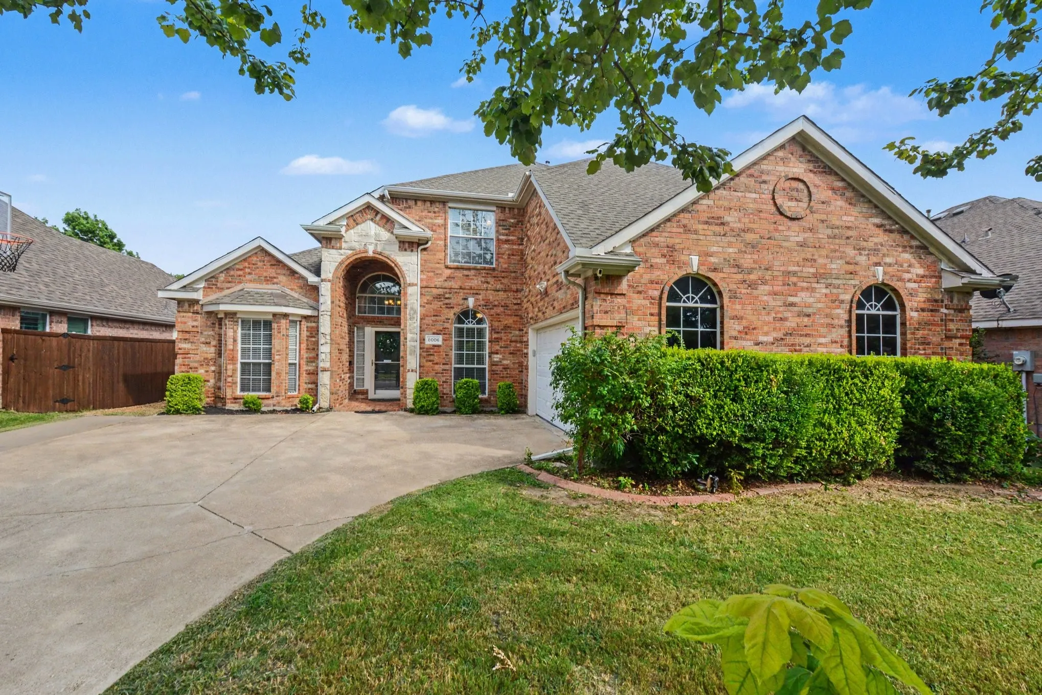 Single Family Residence For Sale in Dallas County , 8006 Killarney Lane, Rowlett, Texas 75089, 5 Bedroom, 3 Bathroom, 2 Garage spaces, 3,094 Sqft, built in 1999, mls#21317586, Real Estate Agent in Rowlett, Homes For Sale in Dallas county, Homes For Sale in Rowlett, Realtor in Rowlett Texas, Real Estate Brokerage Independent Realty Texas, Luminita Cordes Realtor