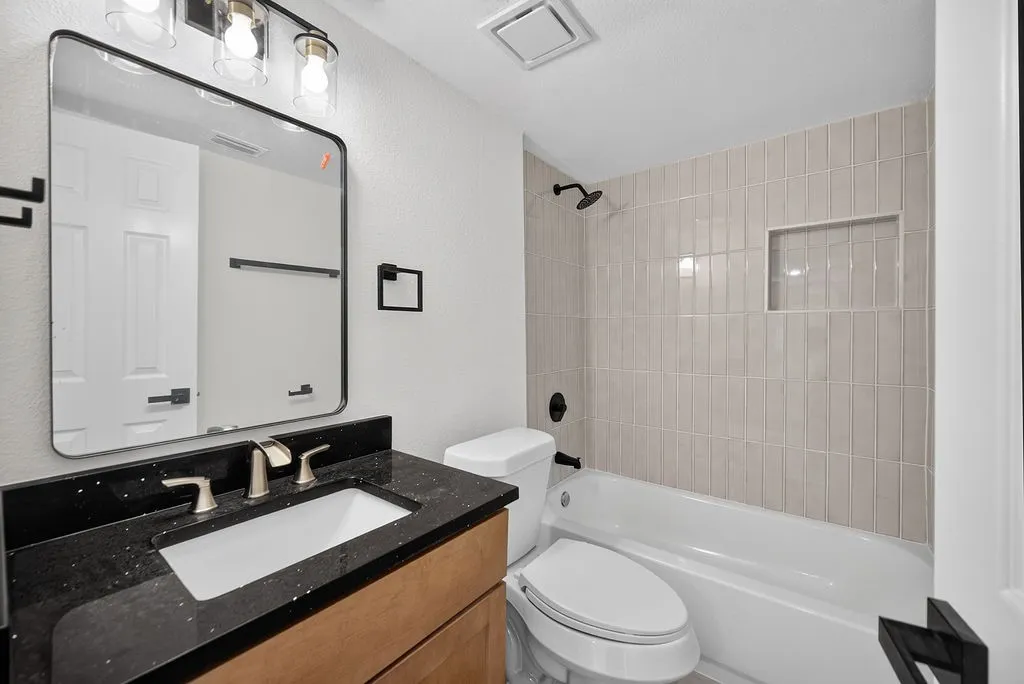 Single Family Residence For Sale in Tarrant County , 5310 Pocassett Drive, Arlington, Texas 76018, 3 Bedroom, 2 Bathroom, 2 Garage spaces, 1,535 Sqft, built in 1985, mls#21317557, Real Estate Agent in Arlington, Homes For Sale in Tarrant county, Homes For Sale in Arlington, Realtor in Arlington Texas, Real Estate Brokerage Independent Realty Texas, Luminita Cordes Realtor