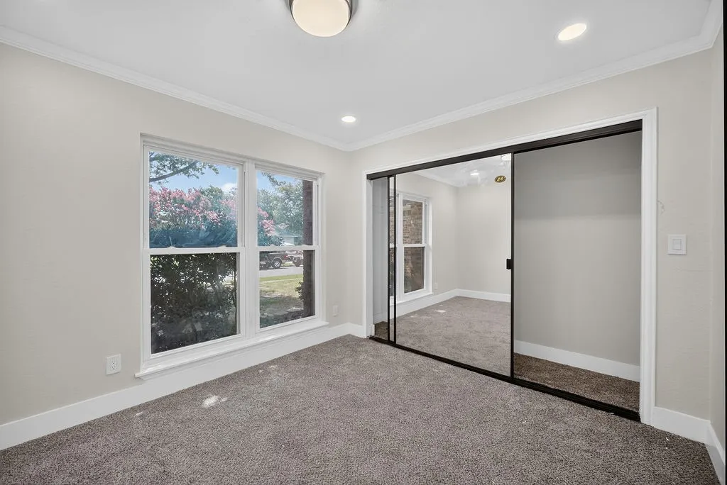 Single Family Residence For Sale in Tarrant County , 5310 Pocassett Drive, Arlington, Texas 76018, 3 Bedroom, 2 Bathroom, 2 Garage spaces, 1,535 Sqft, built in 1985, mls#21317557, Real Estate Agent in Arlington, Homes For Sale in Tarrant county, Homes For Sale in Arlington, Realtor in Arlington Texas, Real Estate Brokerage Independent Realty Texas, Luminita Cordes Realtor
