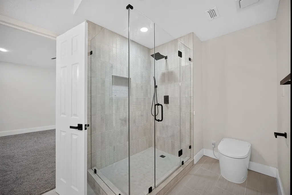 Single Family Residence For Sale in Tarrant County , 5310 Pocassett Drive, Arlington, Texas 76018, 3 Bedroom, 2 Bathroom, 2 Garage spaces, 1,535 Sqft, built in 1985, mls#21317557, Real Estate Agent in Arlington, Homes For Sale in Tarrant county, Homes For Sale in Arlington, Realtor in Arlington Texas, Real Estate Brokerage Independent Realty Texas, Luminita Cordes Realtor