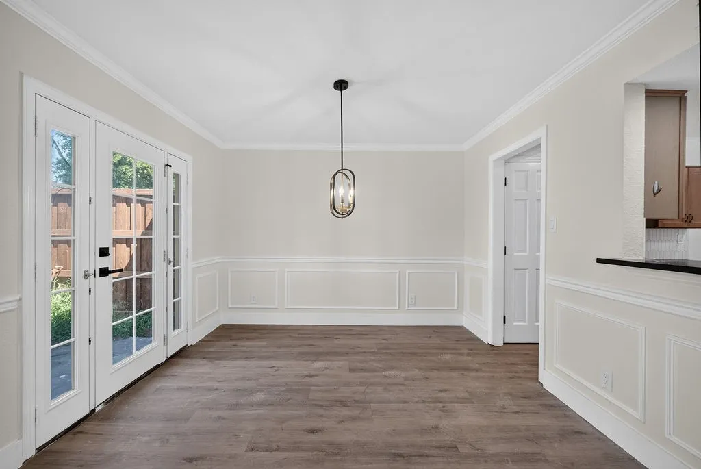 Single Family Residence For Sale in Tarrant County , 5310 Pocassett Drive, Arlington, Texas 76018, 3 Bedroom, 2 Bathroom, 2 Garage spaces, 1,535 Sqft, built in 1985, mls#21317557, Real Estate Agent in Arlington, Homes For Sale in Tarrant county, Homes For Sale in Arlington, Realtor in Arlington Texas, Real Estate Brokerage Independent Realty Texas, Luminita Cordes Realtor