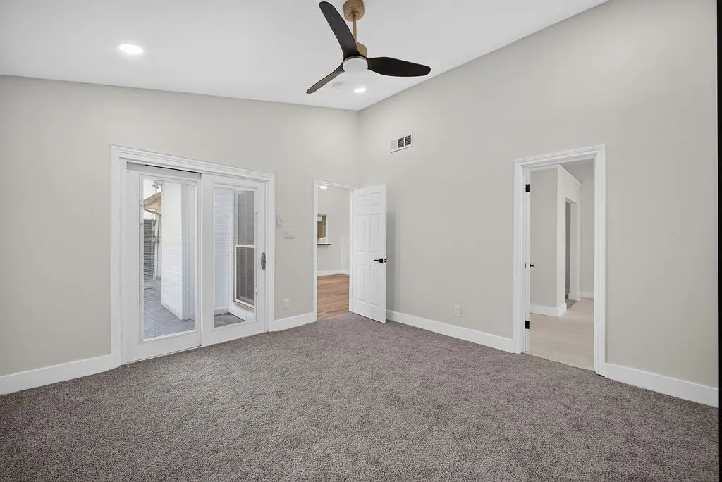 Single Family Residence For Sale in Tarrant County , 5310 Pocassett Drive, Arlington, Texas 76018, 3 Bedroom, 2 Bathroom, 2 Garage spaces, 1,535 Sqft, built in 1985, mls#21317557, Real Estate Agent in Arlington, Homes For Sale in Tarrant county, Homes For Sale in Arlington, Realtor in Arlington Texas, Real Estate Brokerage Independent Realty Texas, Luminita Cordes Realtor